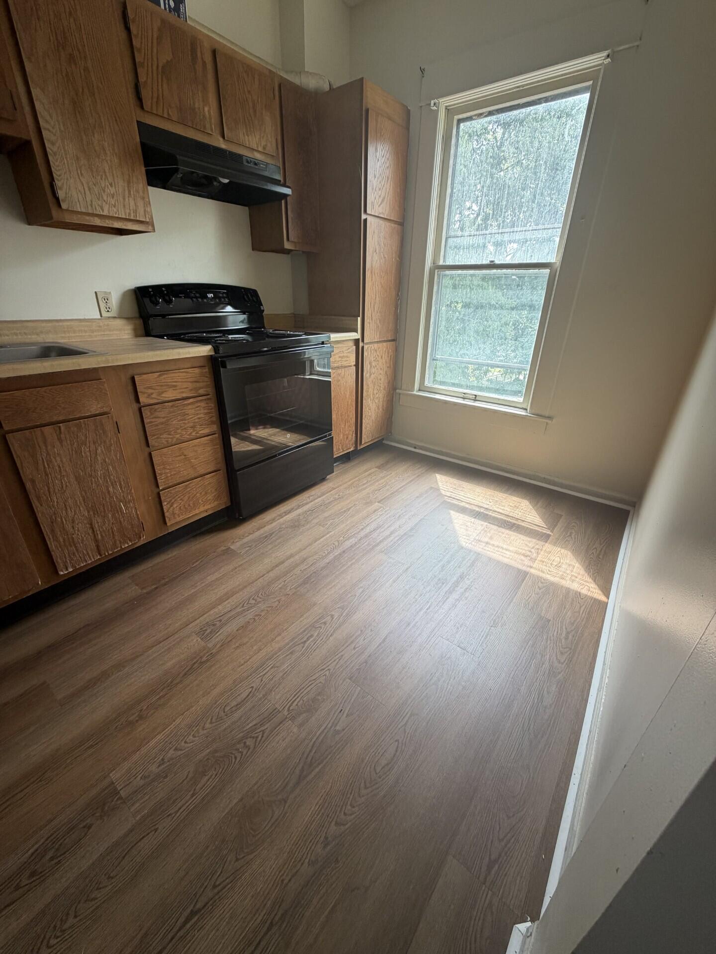 311 N Hamilton D Property Photo 6