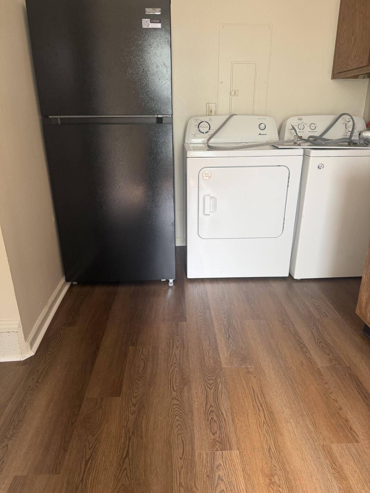 311 N Hamilton D Property Photo 7
