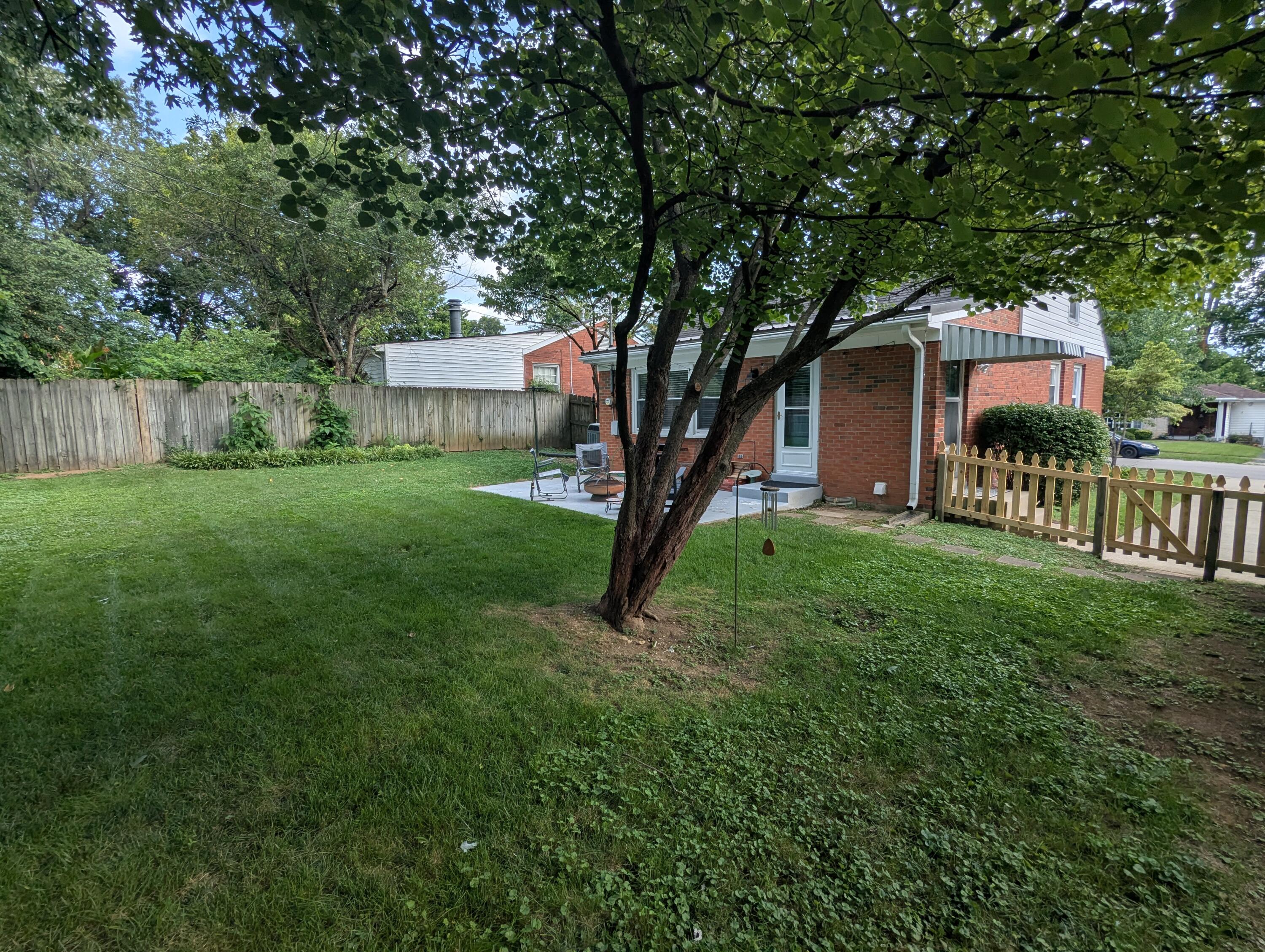 621 Cardinal Lane Property Photo 28