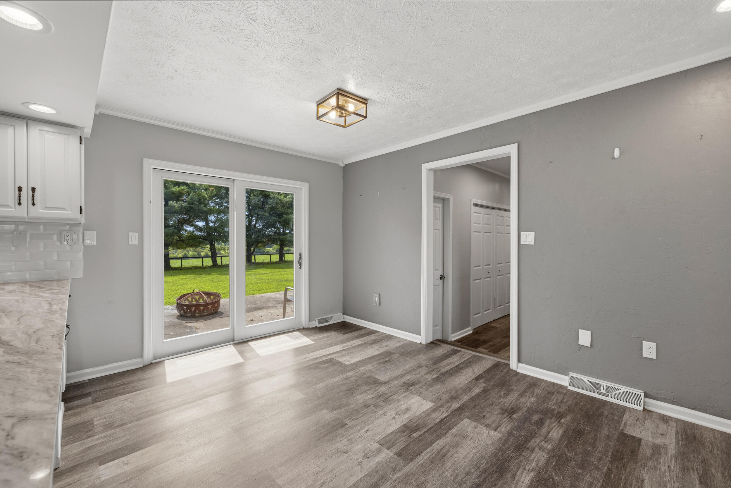 3945 W Leestown Road Property Photo 45