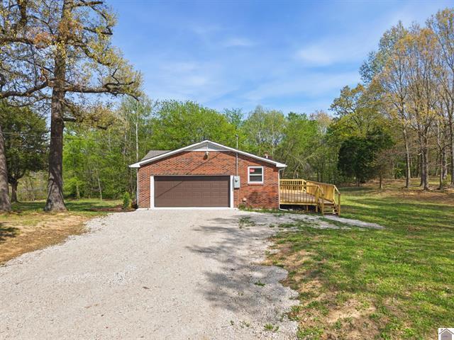 705 Darnell Road Property Photo 6