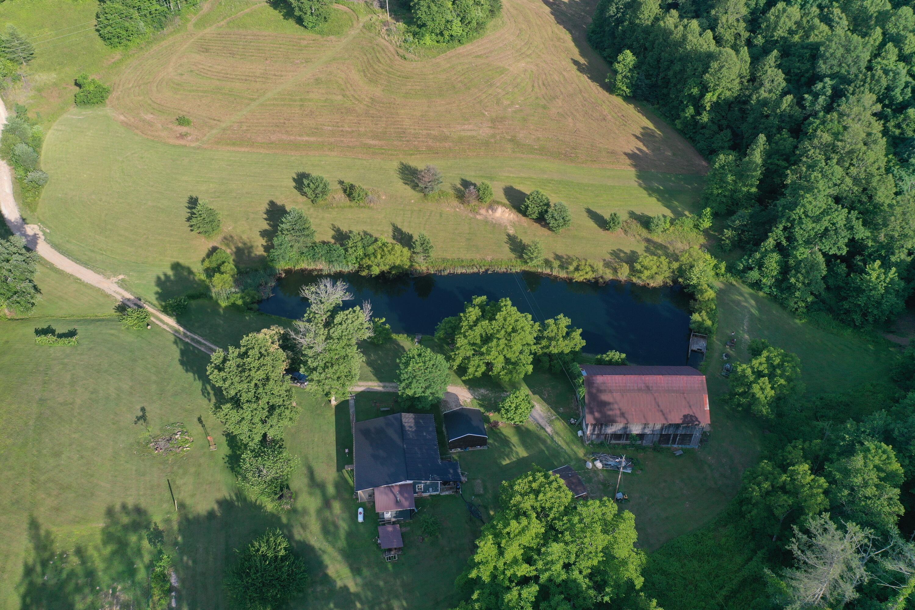 4749 4749 Highway Property Photo 3