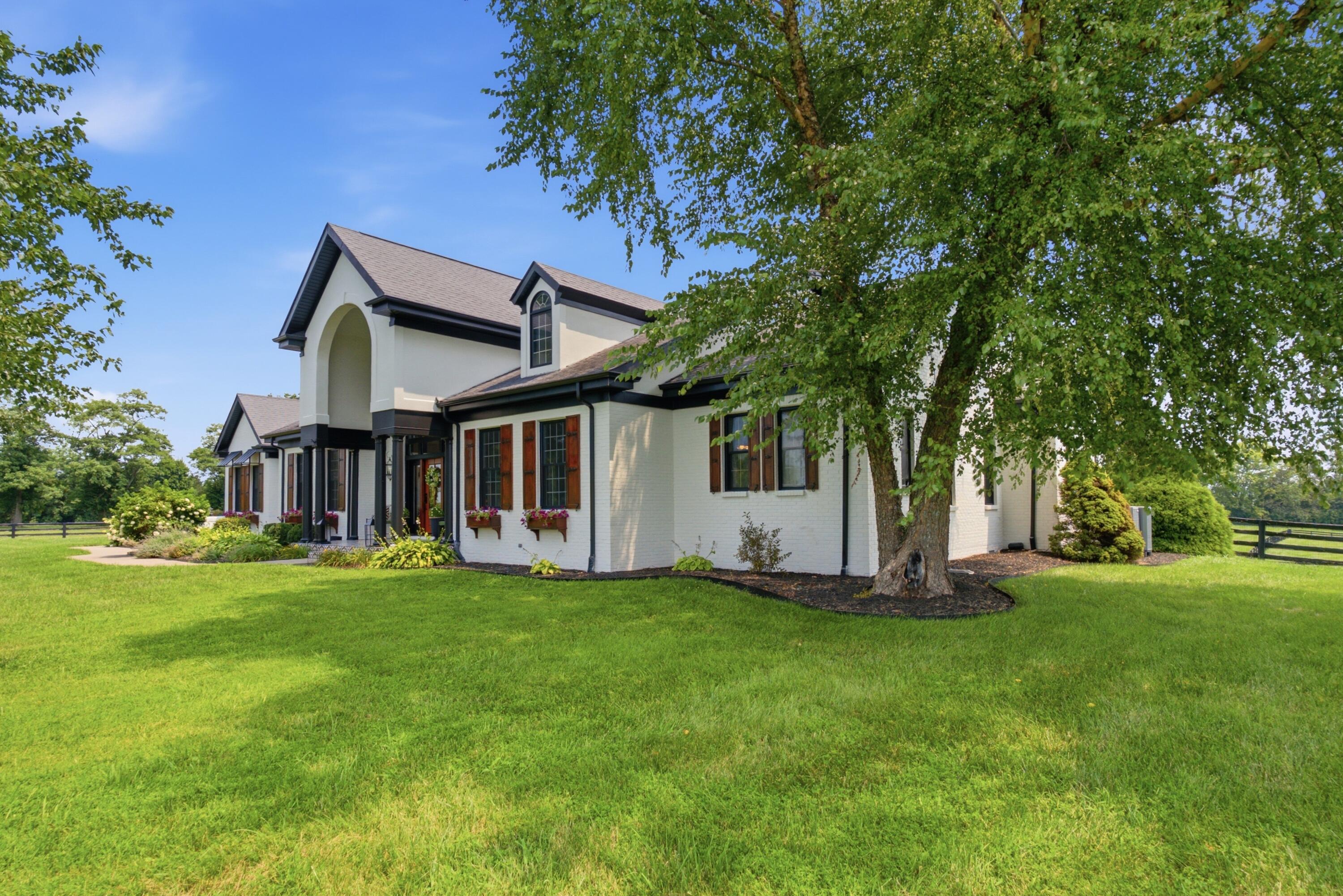 109 Stirling Lane Property Photo 4