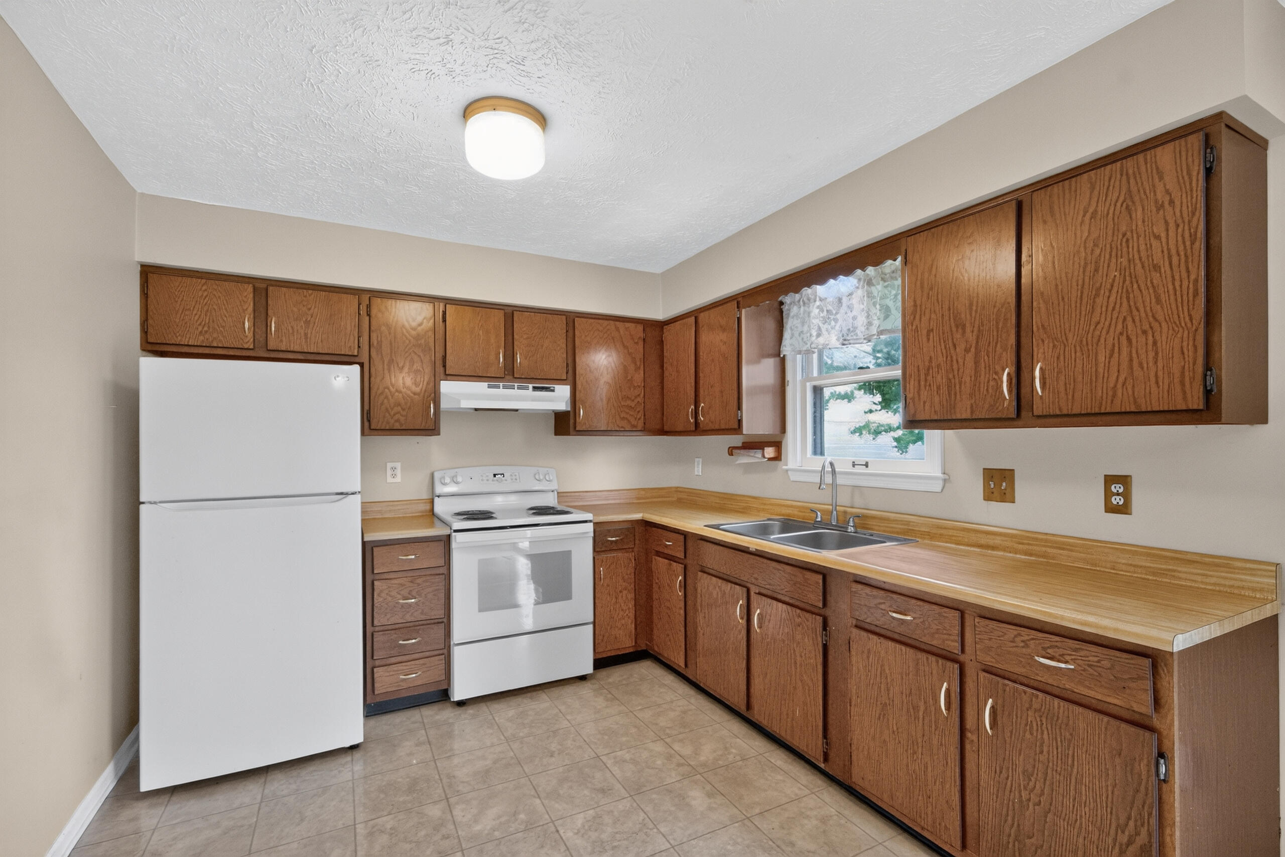 3289 Beaver Creek Drive Property Photo 6