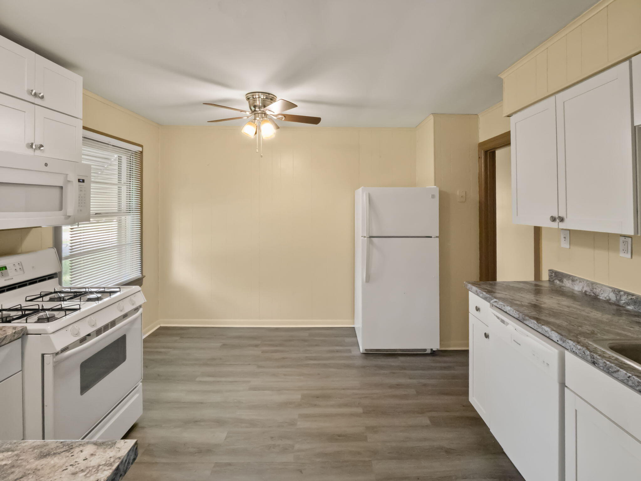 1200 Markham Avenue Property Photo 11