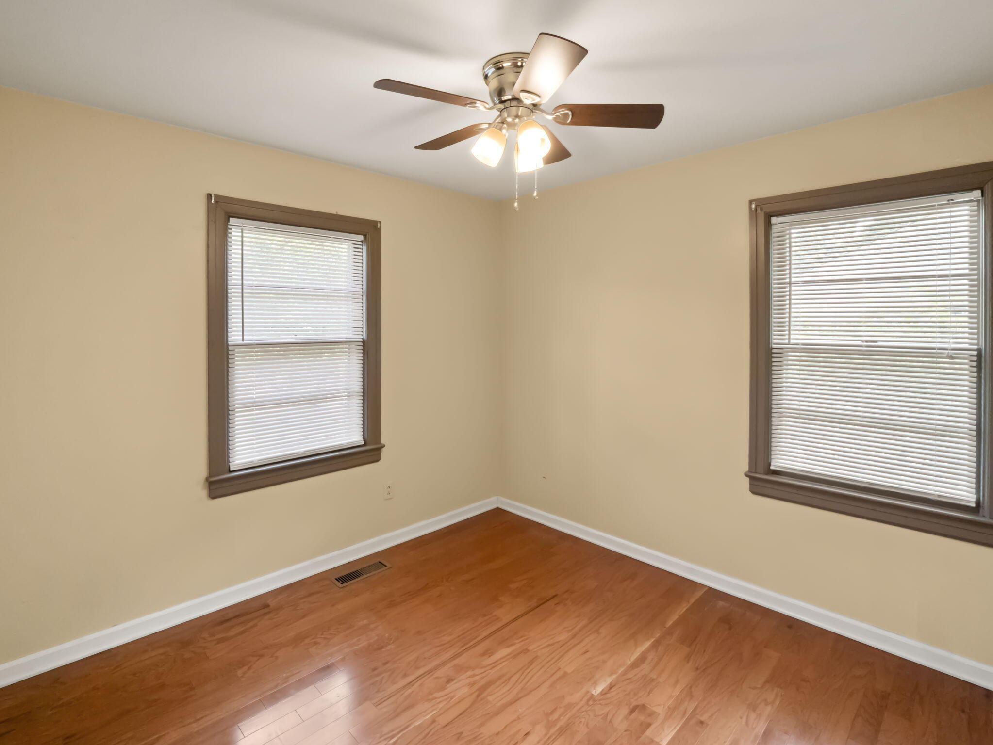 1200 Markham Avenue Property Photo 17