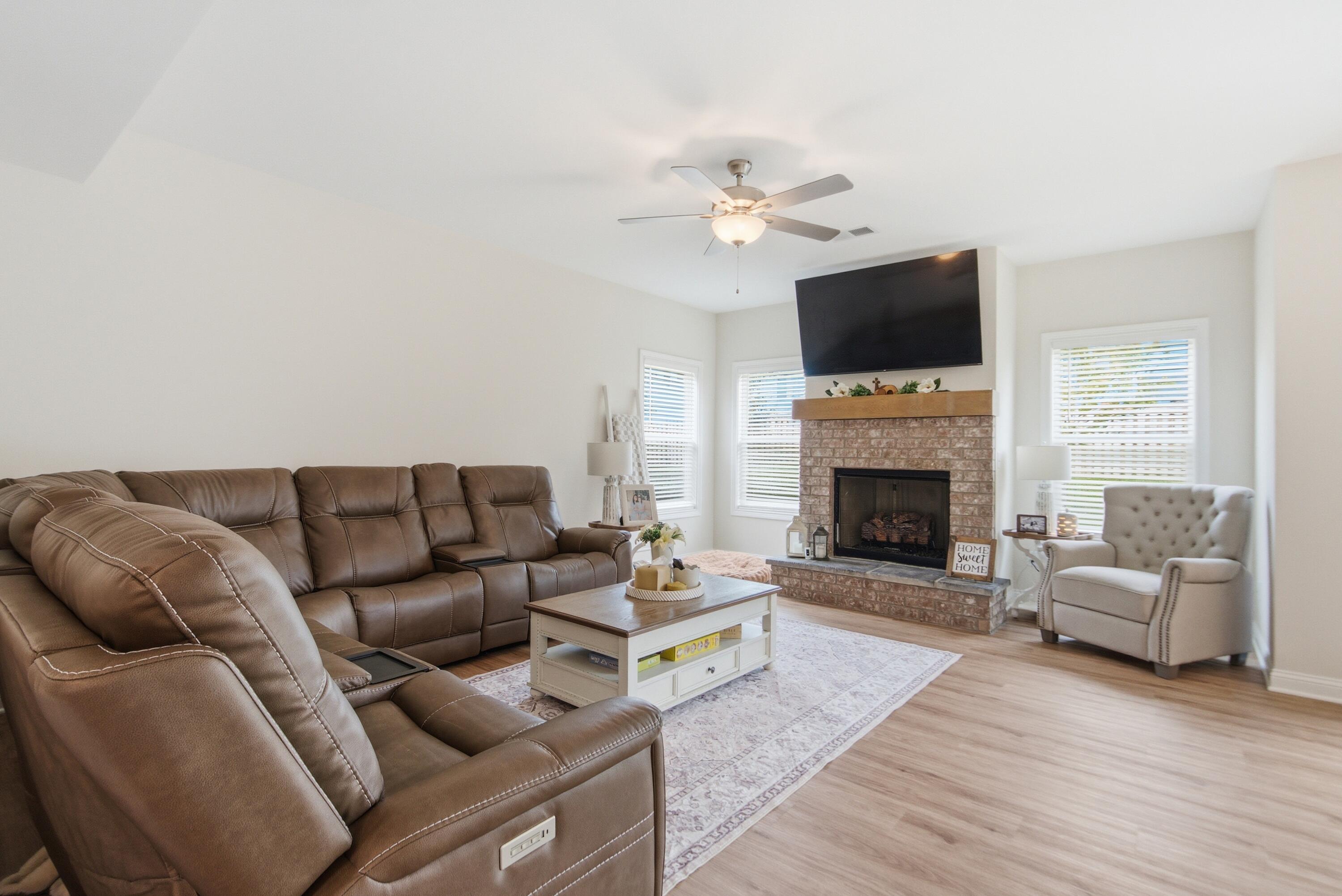 105 Ibis Circle Property Photo 6