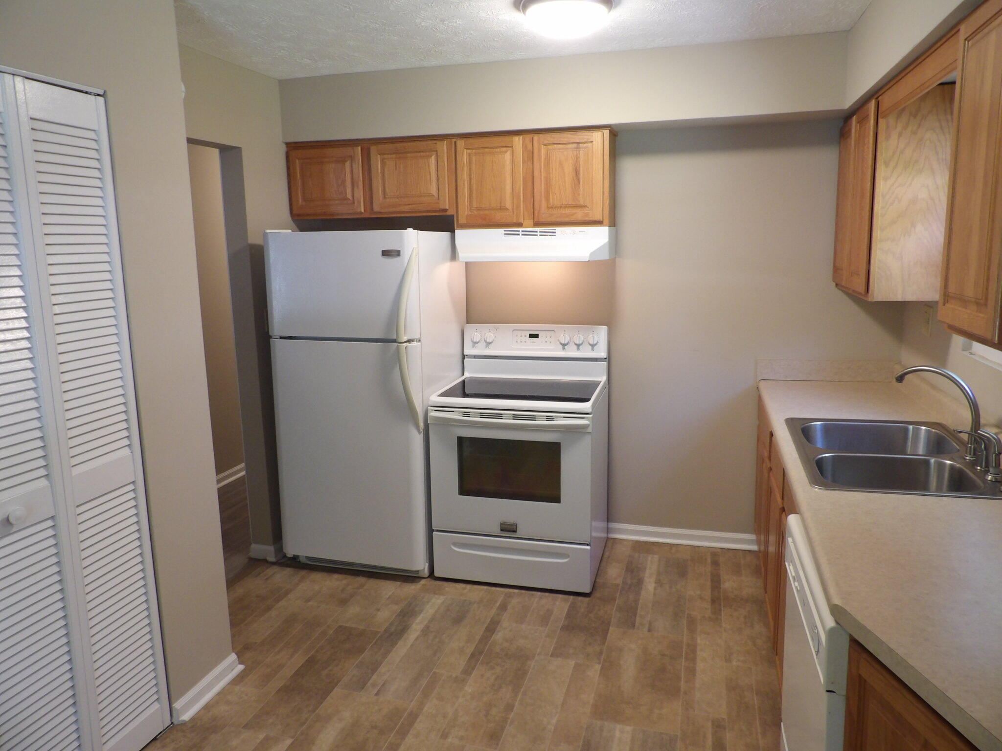 248 Meadowview Drive 2 Property Photo 14