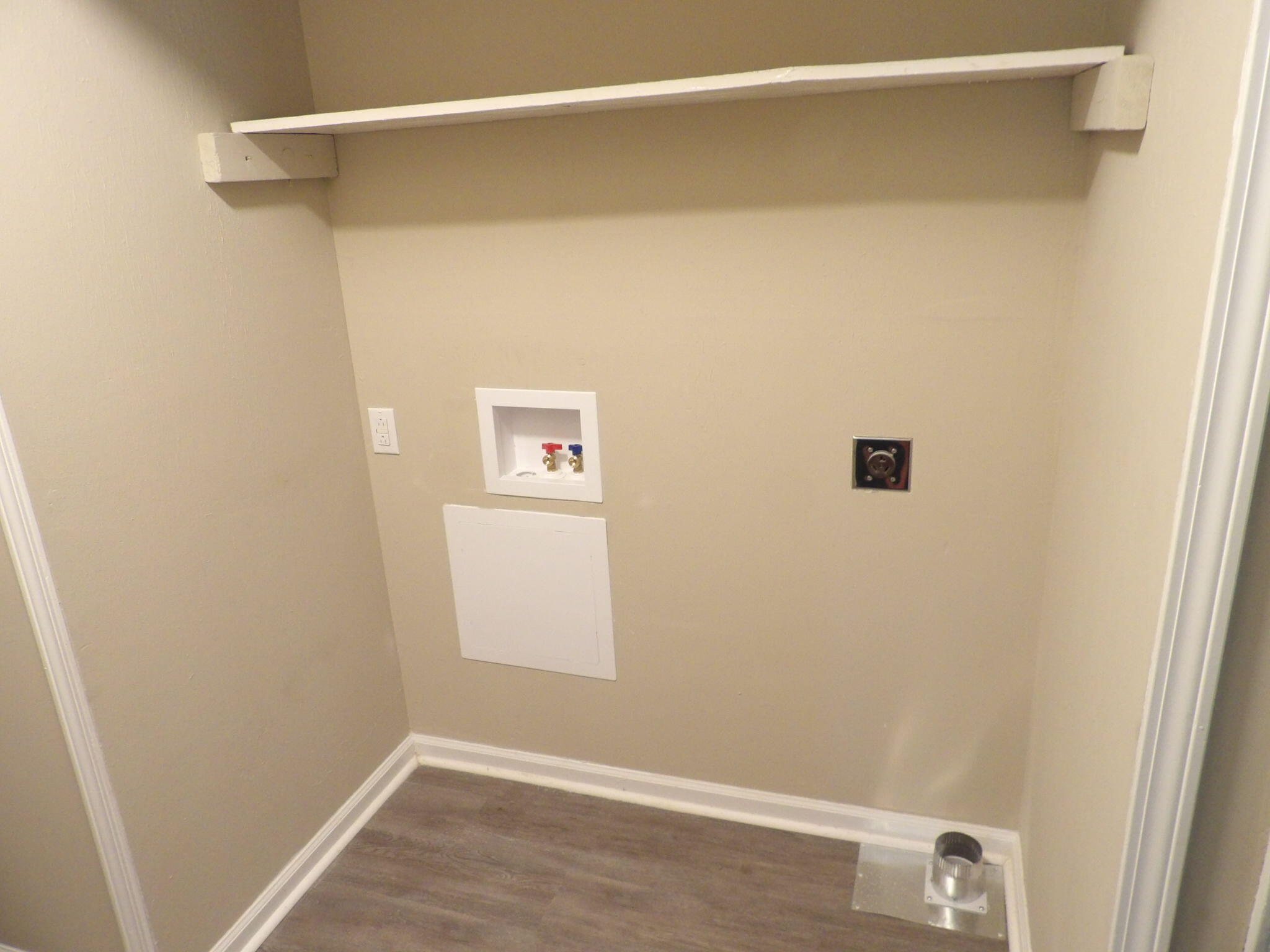 248 Meadowview Drive 2 Property Photo 28