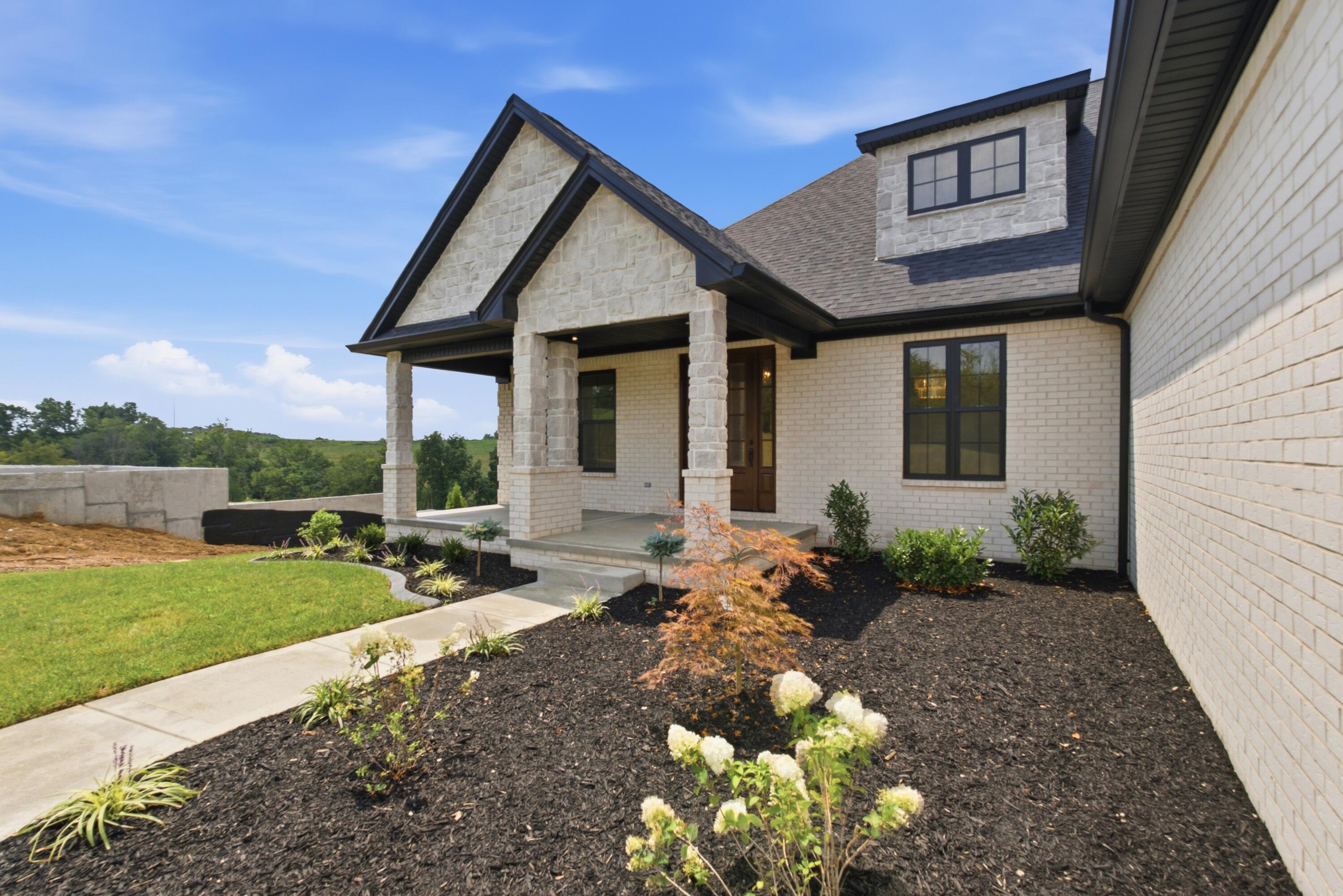225 Brandenburg Way Property Photo 5