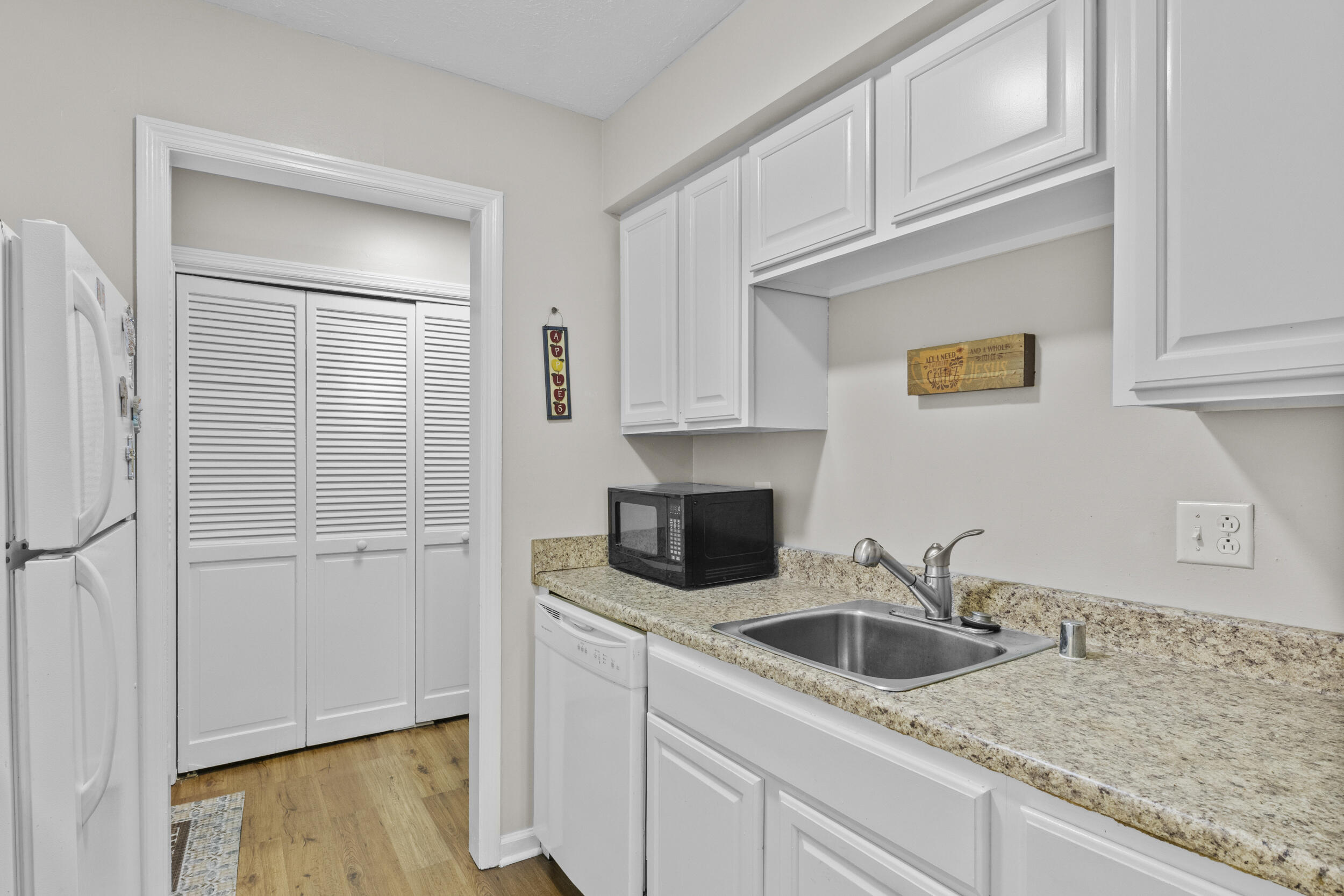 175 Malabu Drive 63 Property Photo 10