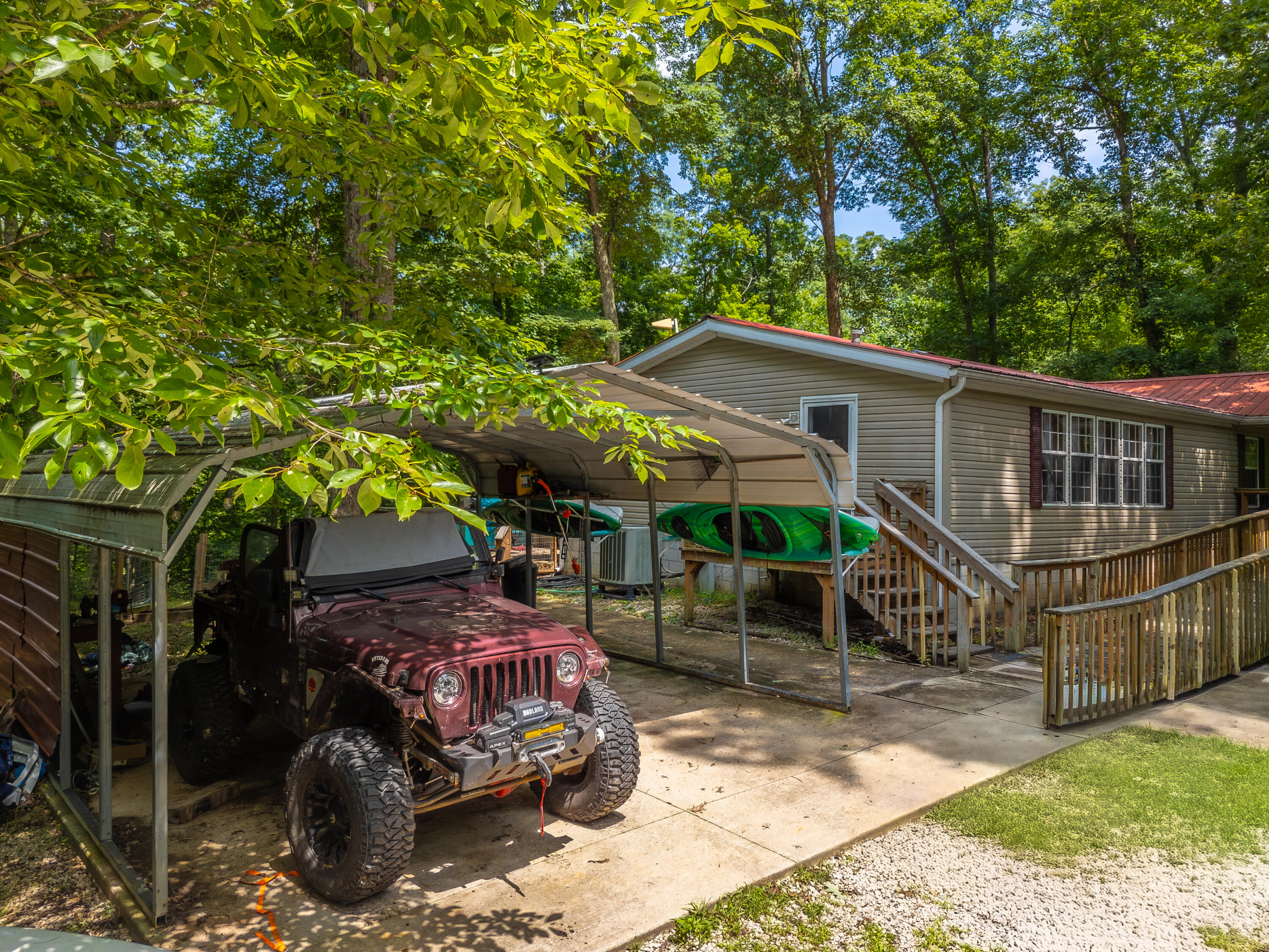 500 Hazel Tree Lane Property Photo 16