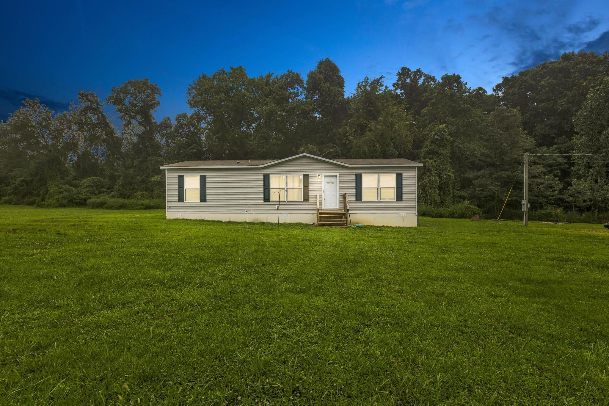 105 E Stone Road Property Photo 1