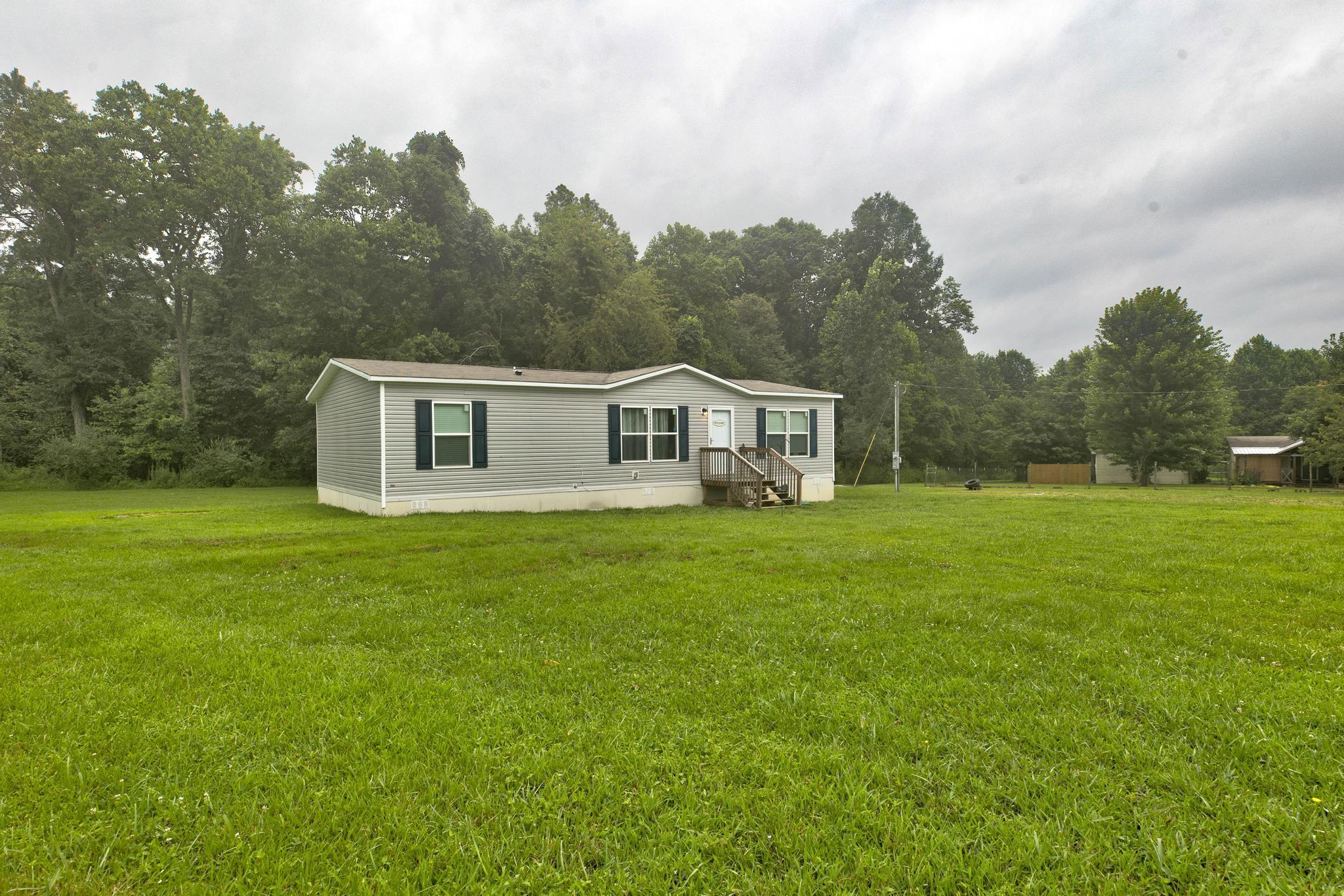 105 E Stone Road Property Photo 6