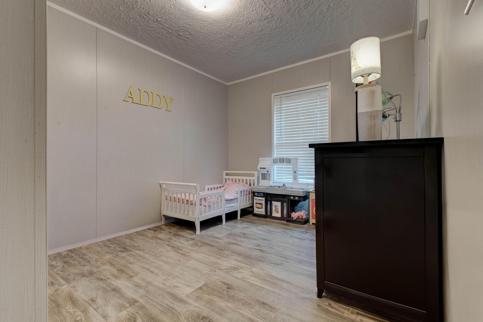 105 E Stone Road Property Photo 16