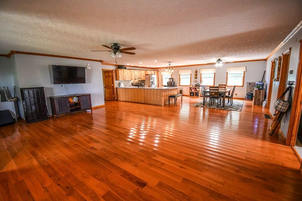 15 Hope Hill Road Property Photo 4