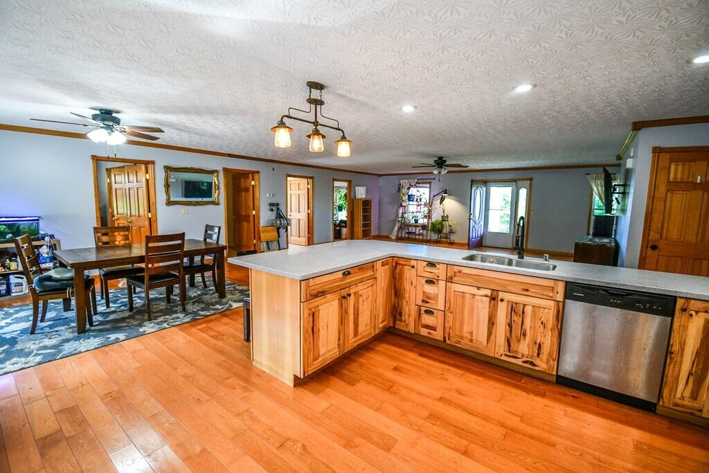 15 Hope Hill Road Property Photo 6