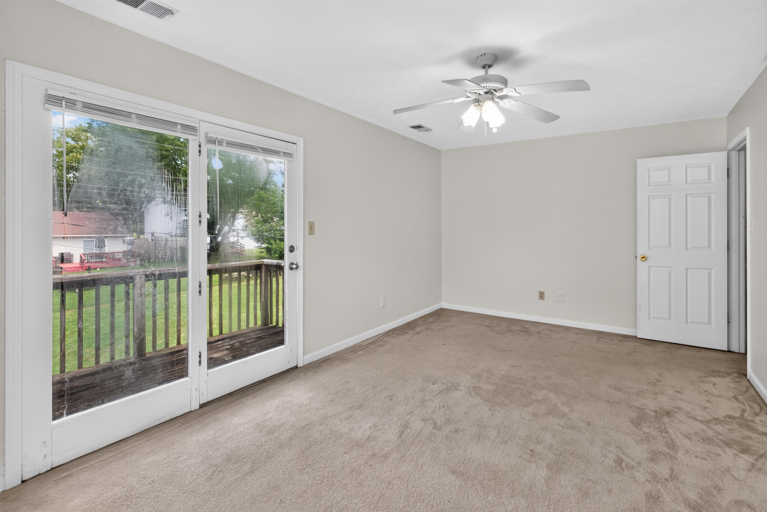 522 Sheffield Drive Property Photo 6