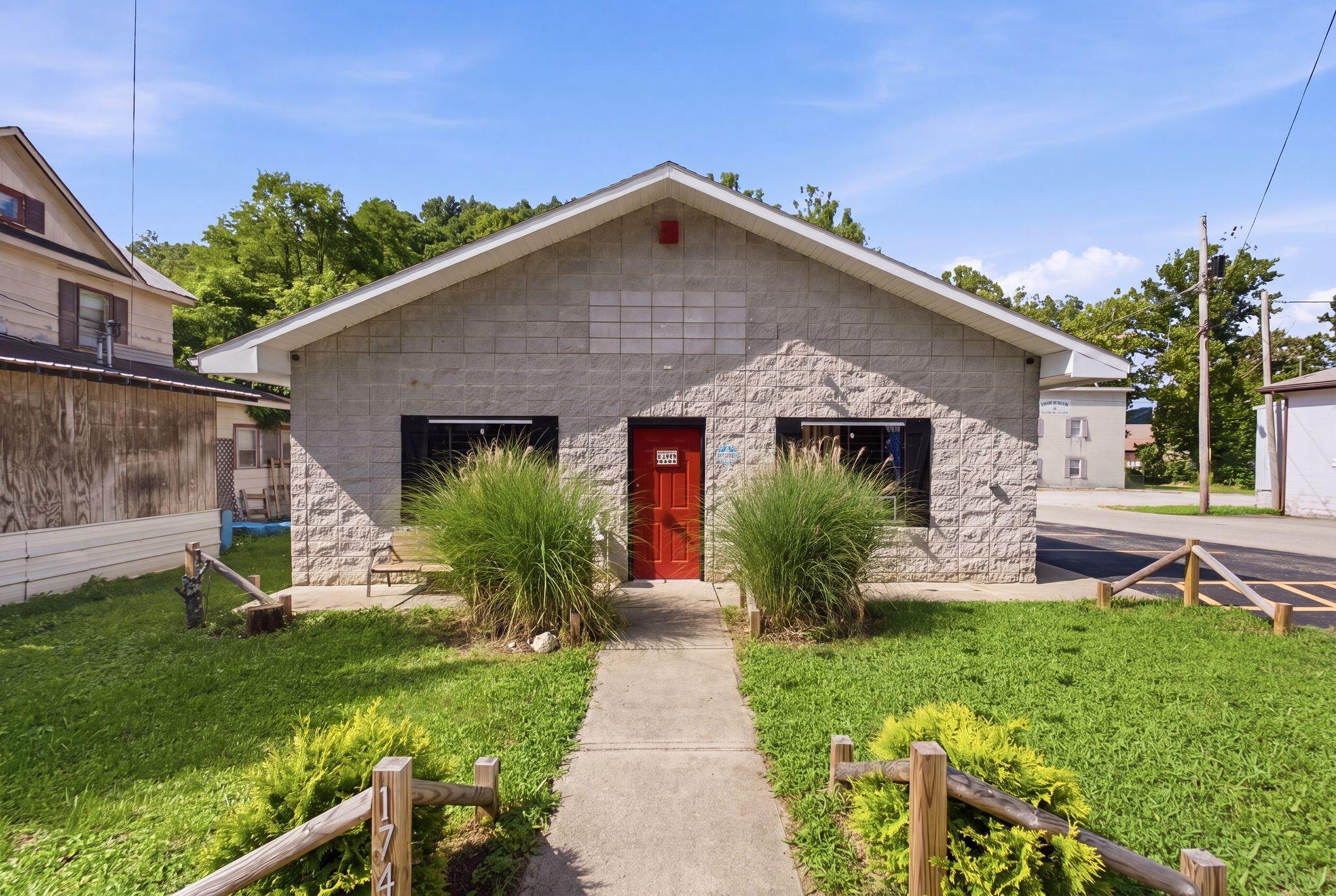174 Back Street Property Photo 1