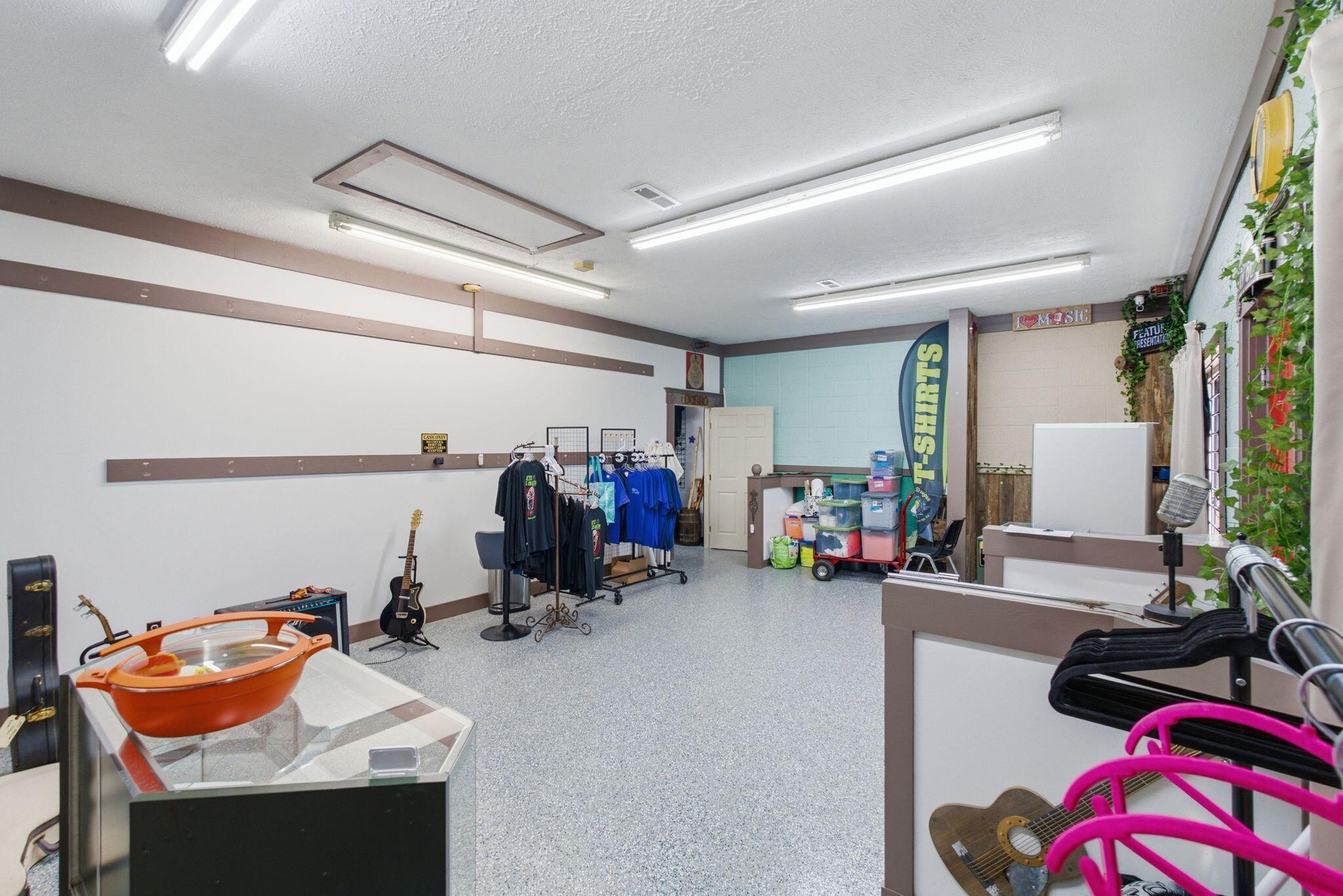 174 Back Street Property Photo 7