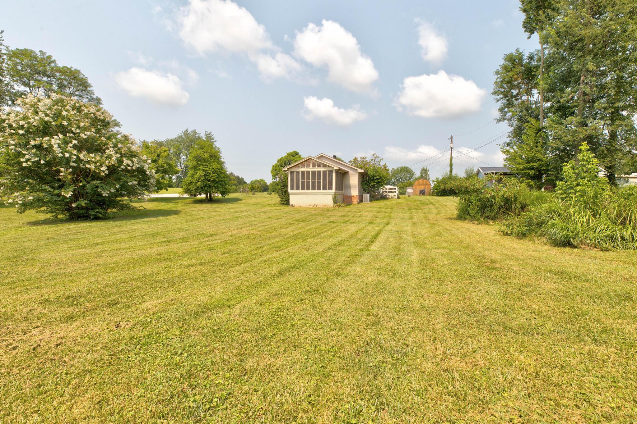 913-916 Robin Avenue Property Photo 25