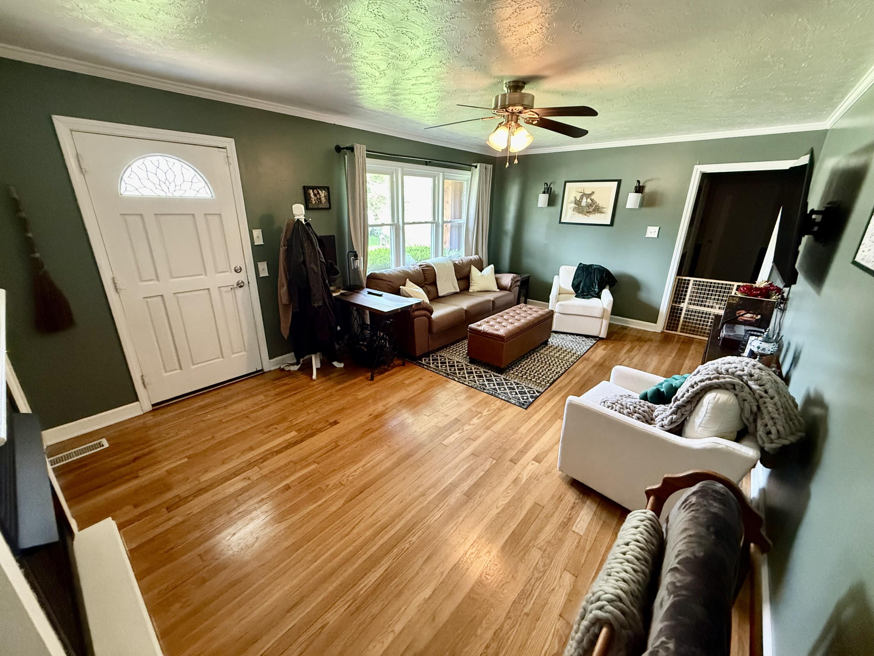 811 Sunny Lane Property Photo 4
