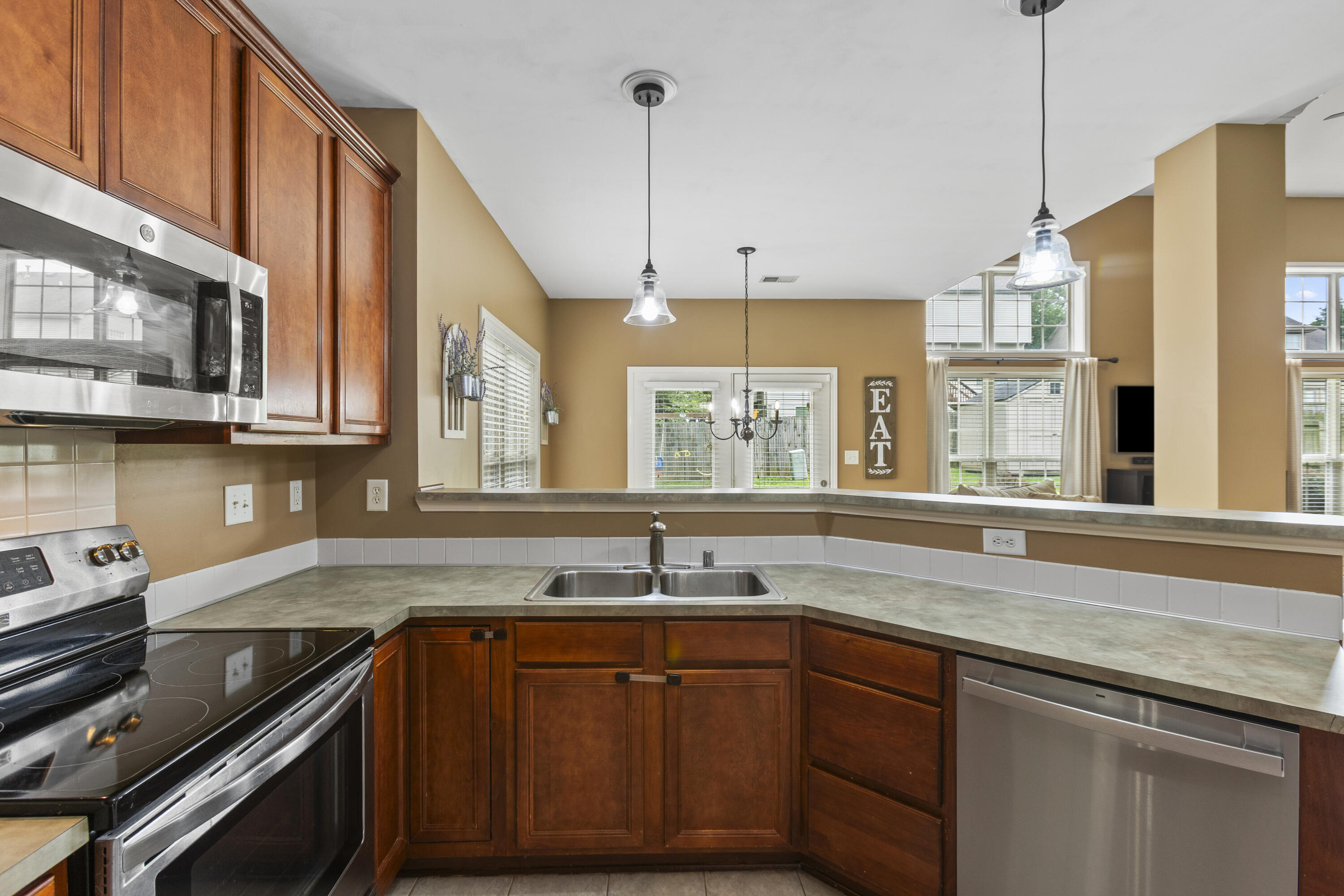 153 Brome Drive Property Photo 11