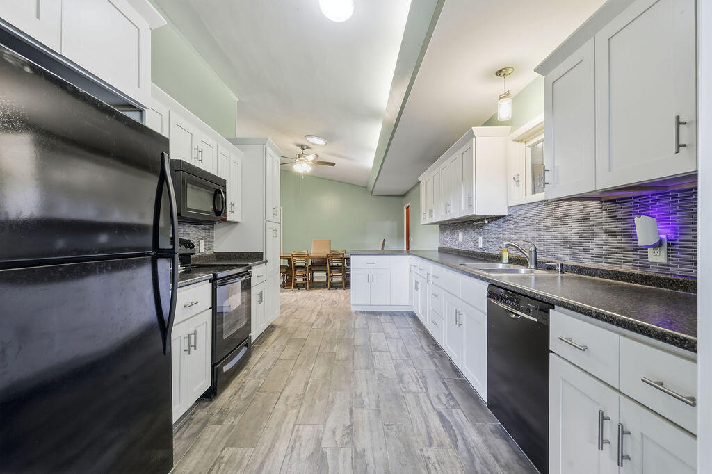 1502 Story Avenue Property Photo 8