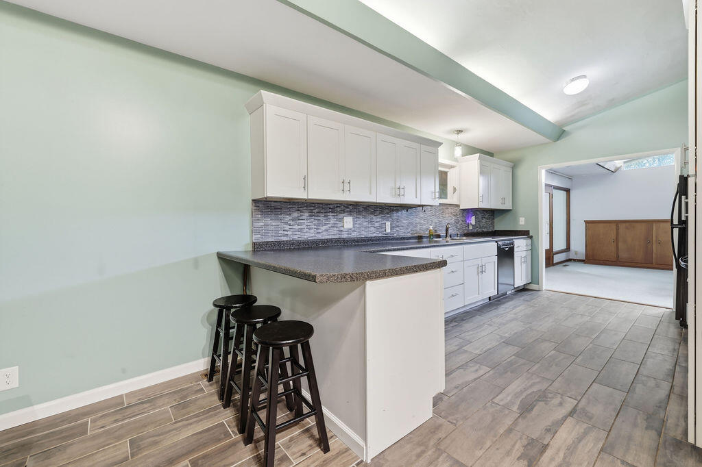 1502 Story Avenue Property Photo 11