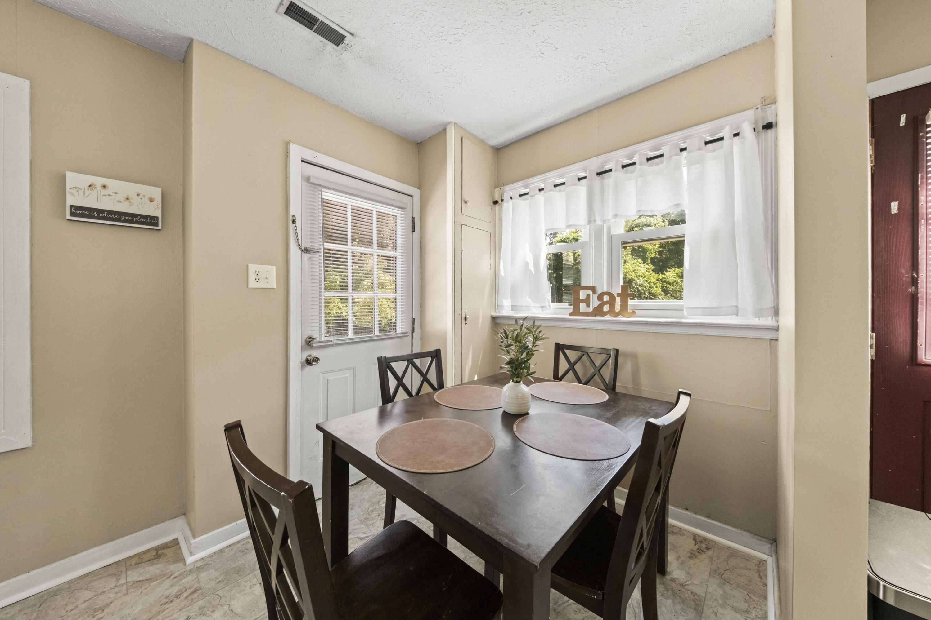 616 Central Avenue Property Photo 12