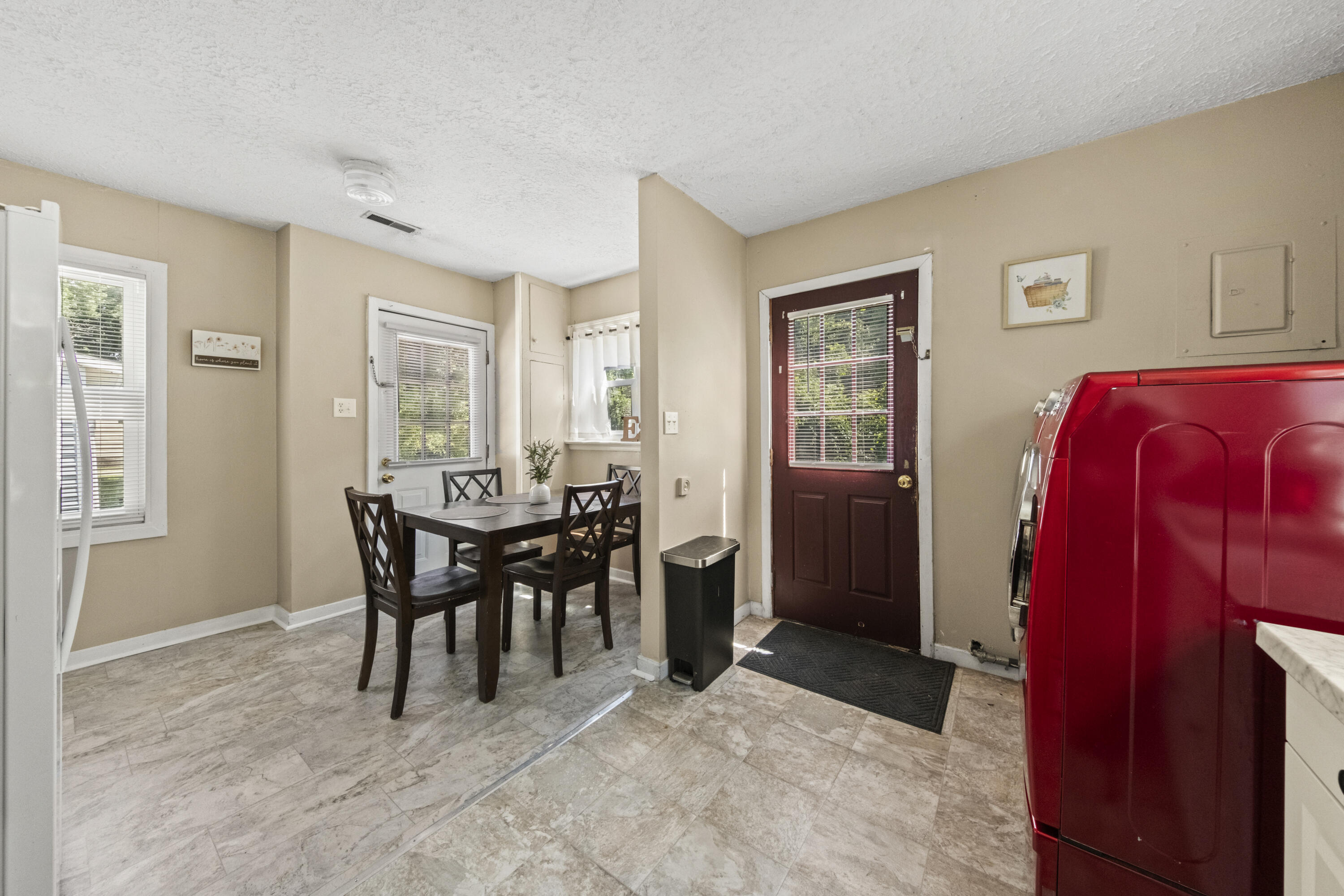 616 Central Avenue Property Photo 16