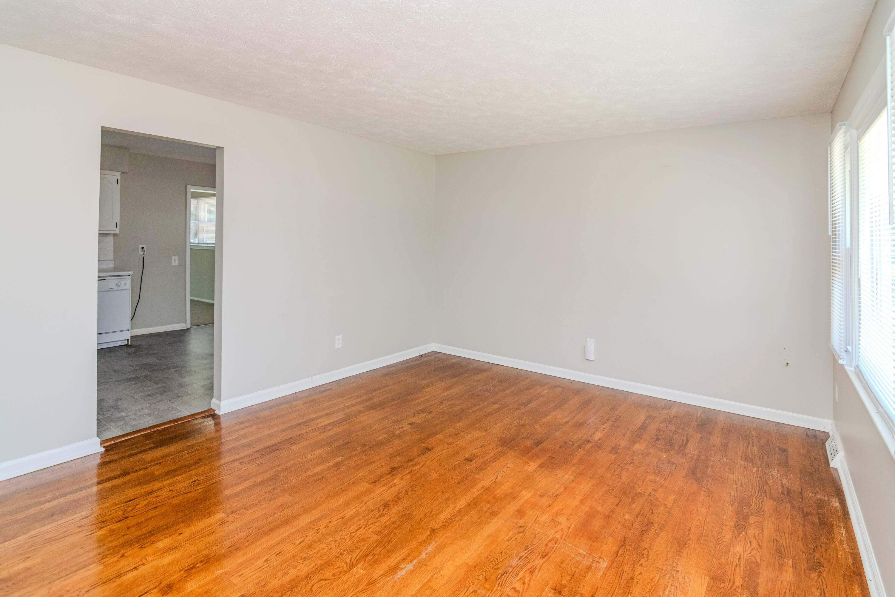 632 Waldo Way Property Photo 3