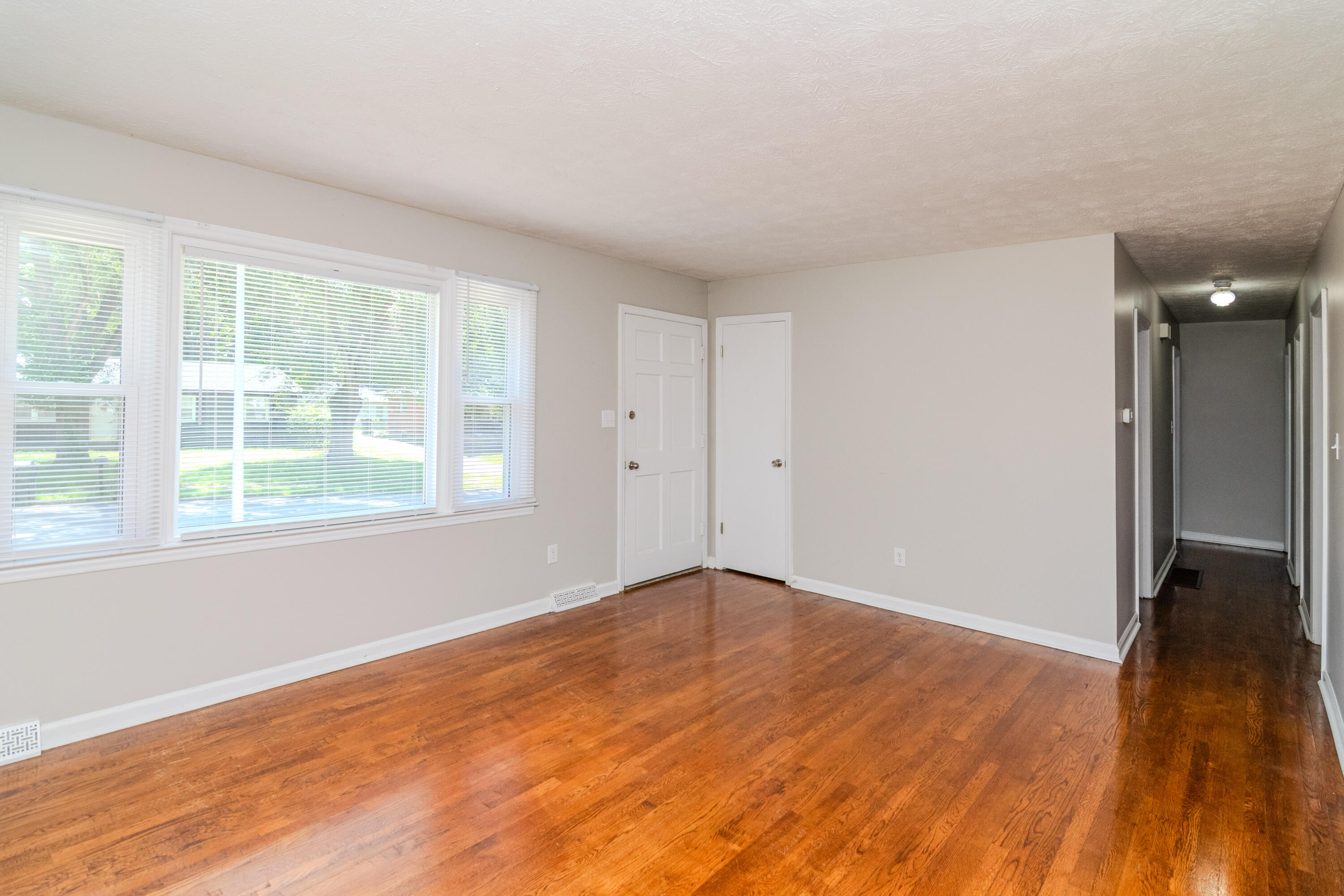 632 Waldo Way Property Photo 5