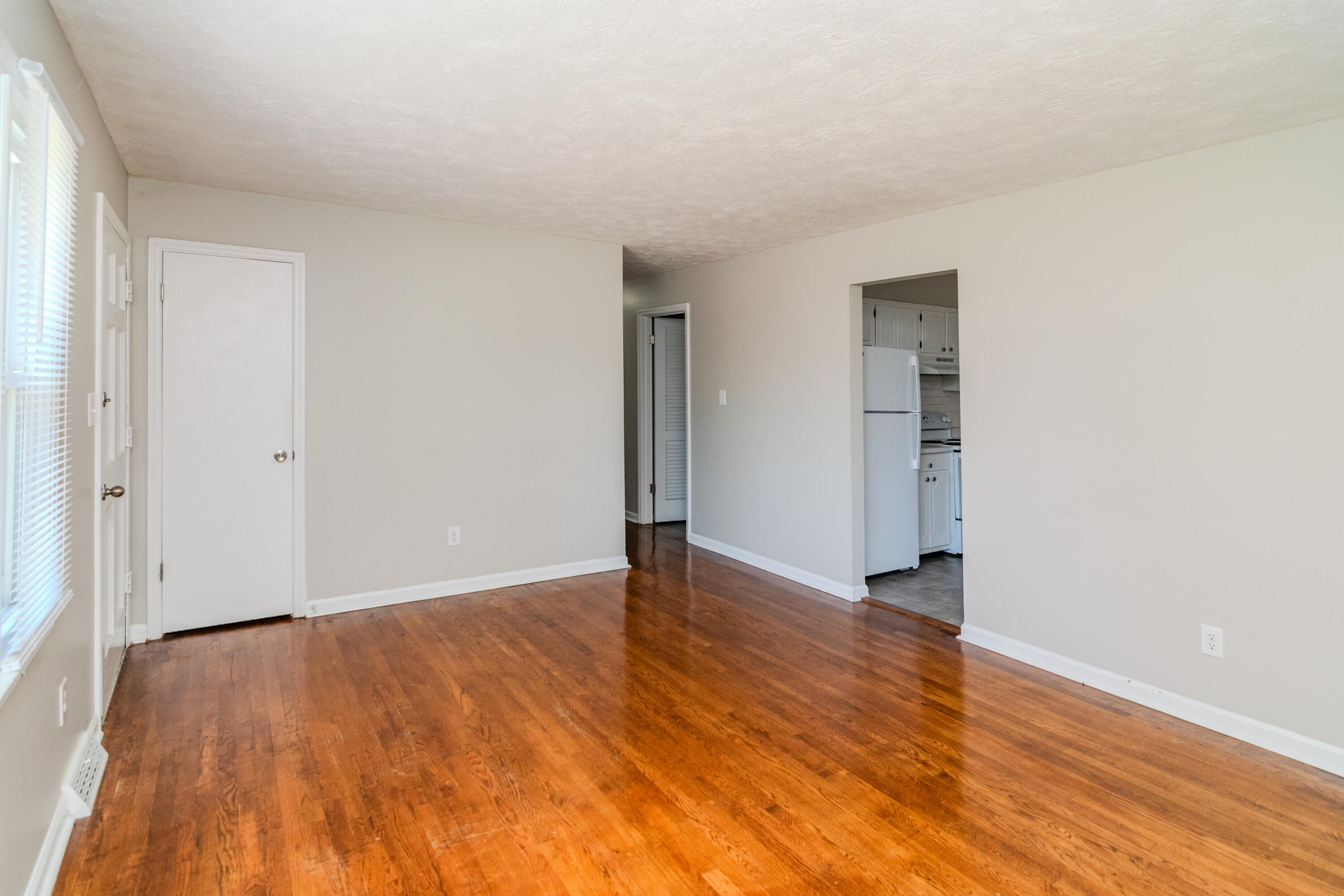 632 Waldo Way Property Photo 6