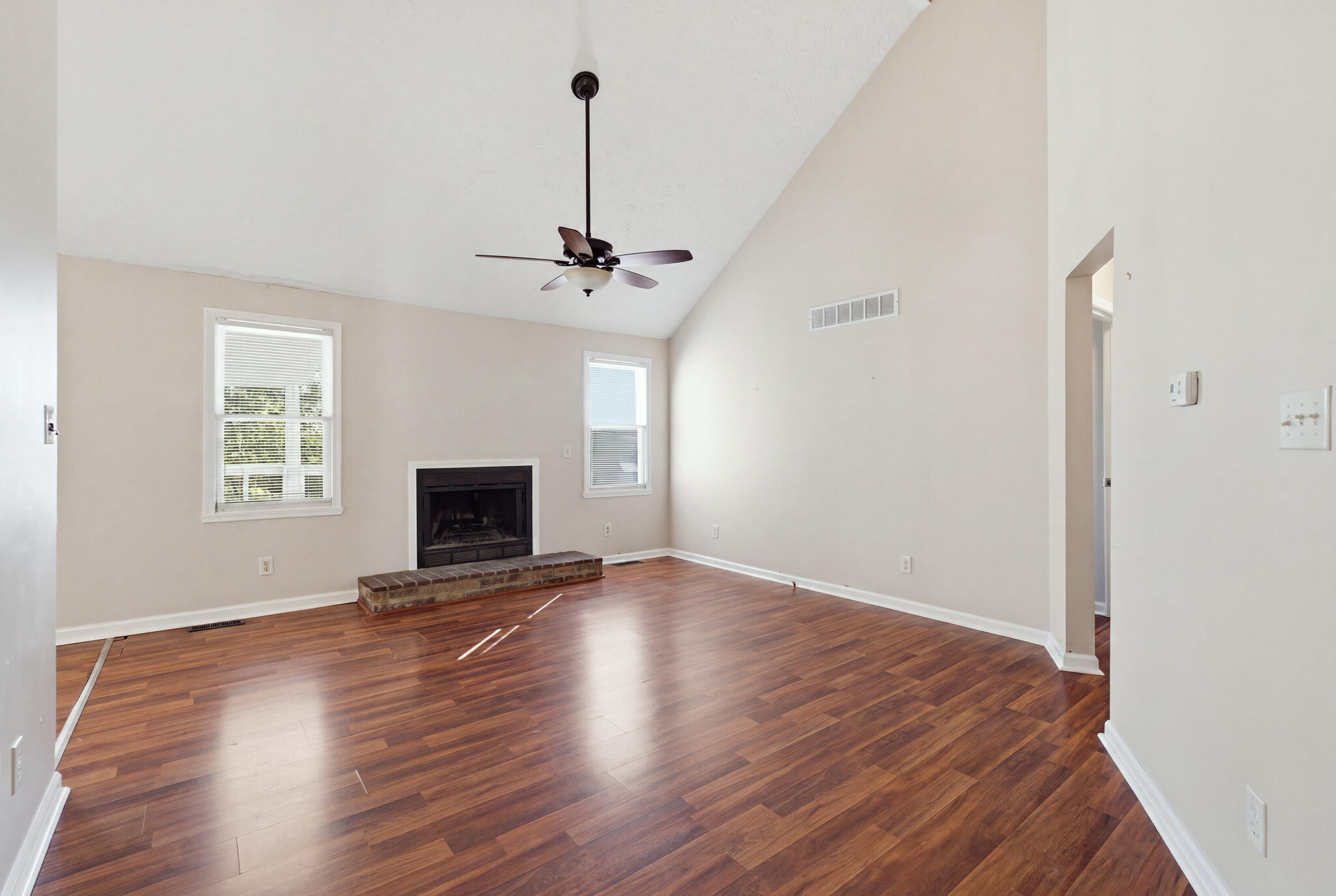 300 Lakeshore Circle Property Photo 9