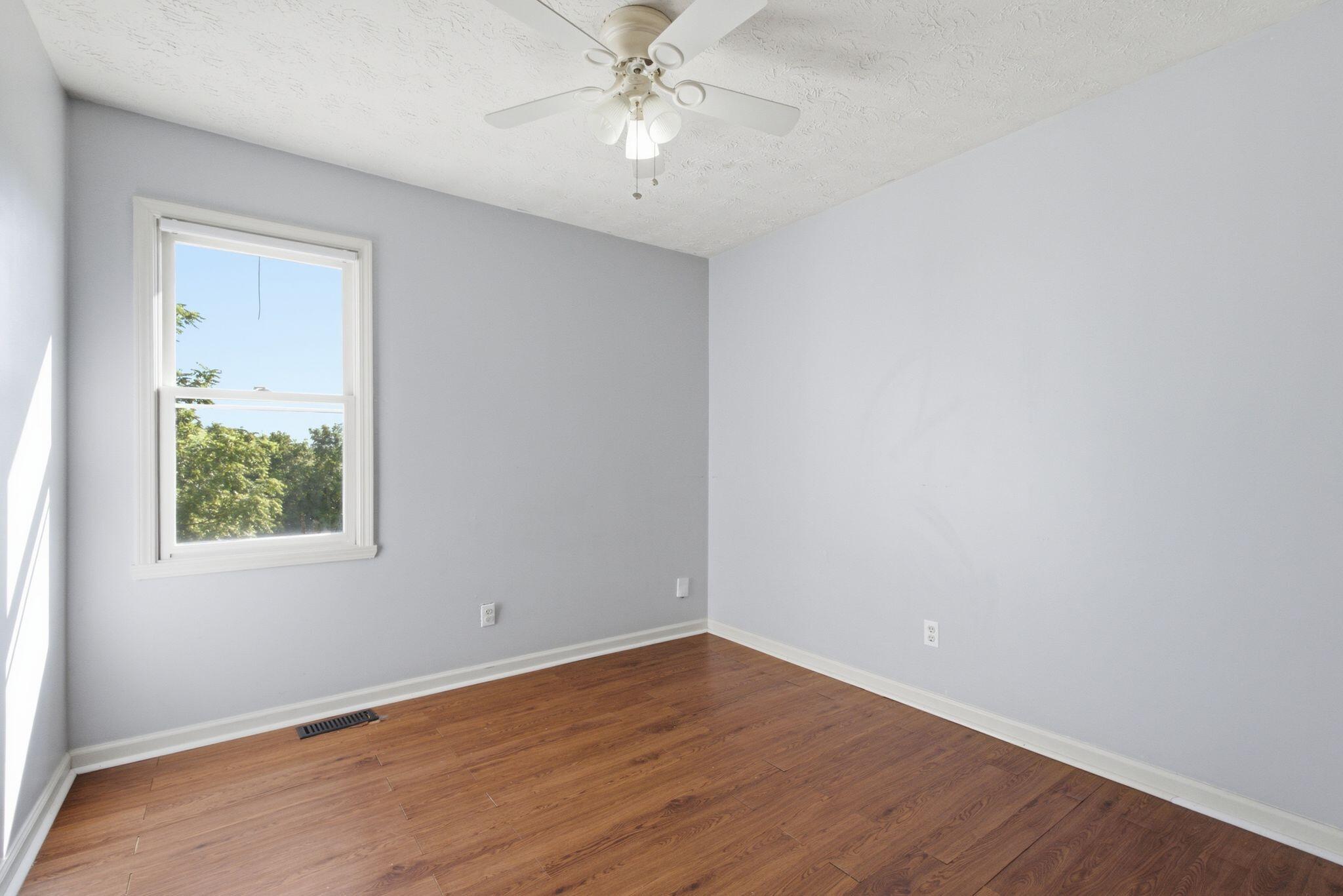 300 Lakeshore Circle Property Photo 28