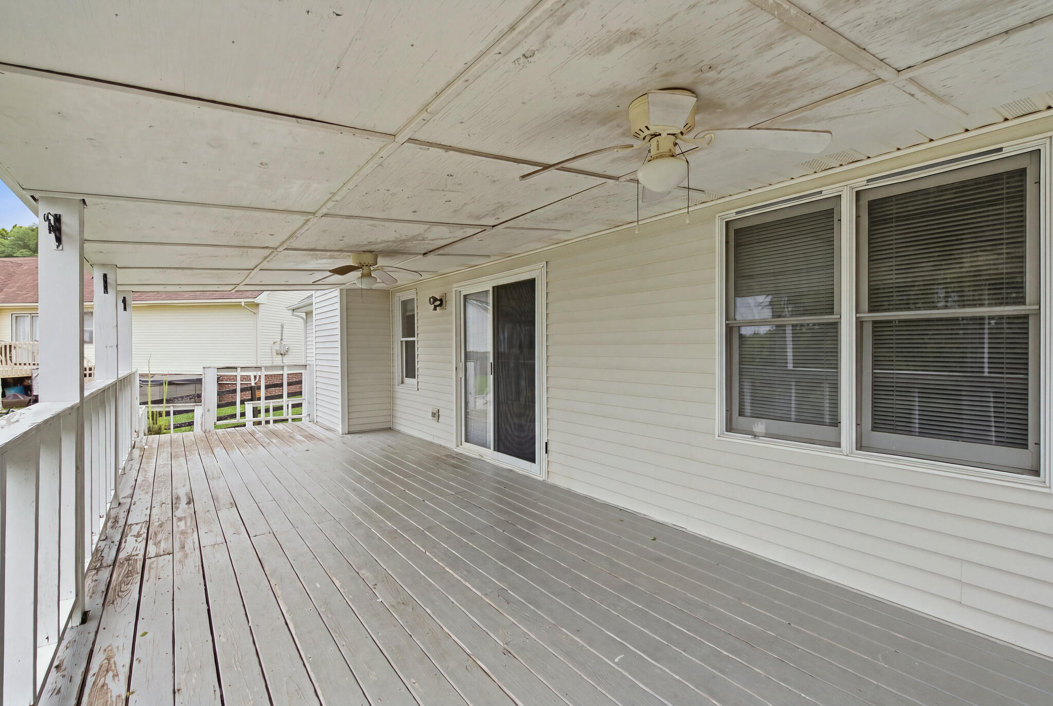 300 Lakeshore Circle Property Photo 33