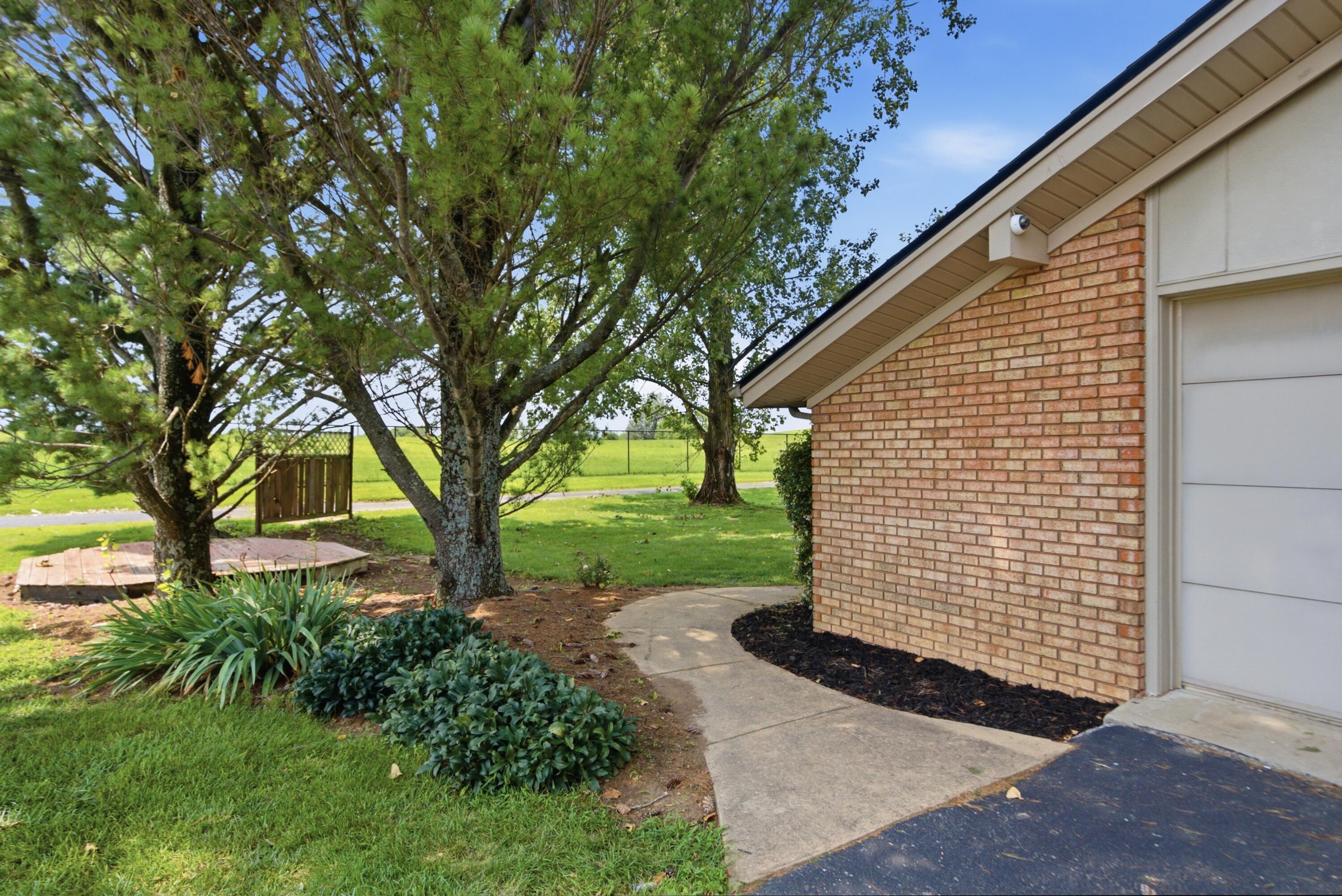 213 Augusta Drive Property Photo 48