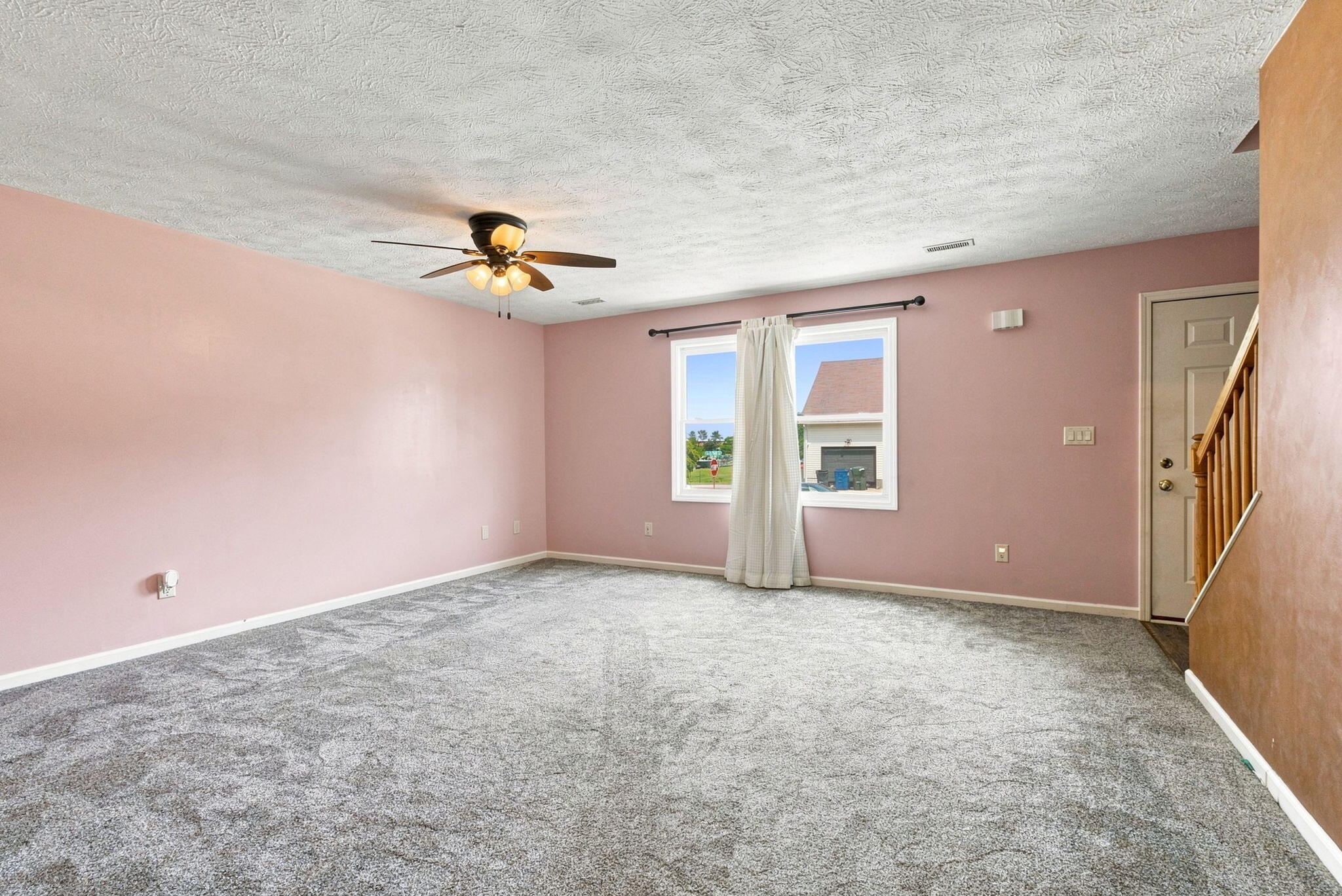 1144 Southpoint Drive Property Photo 6