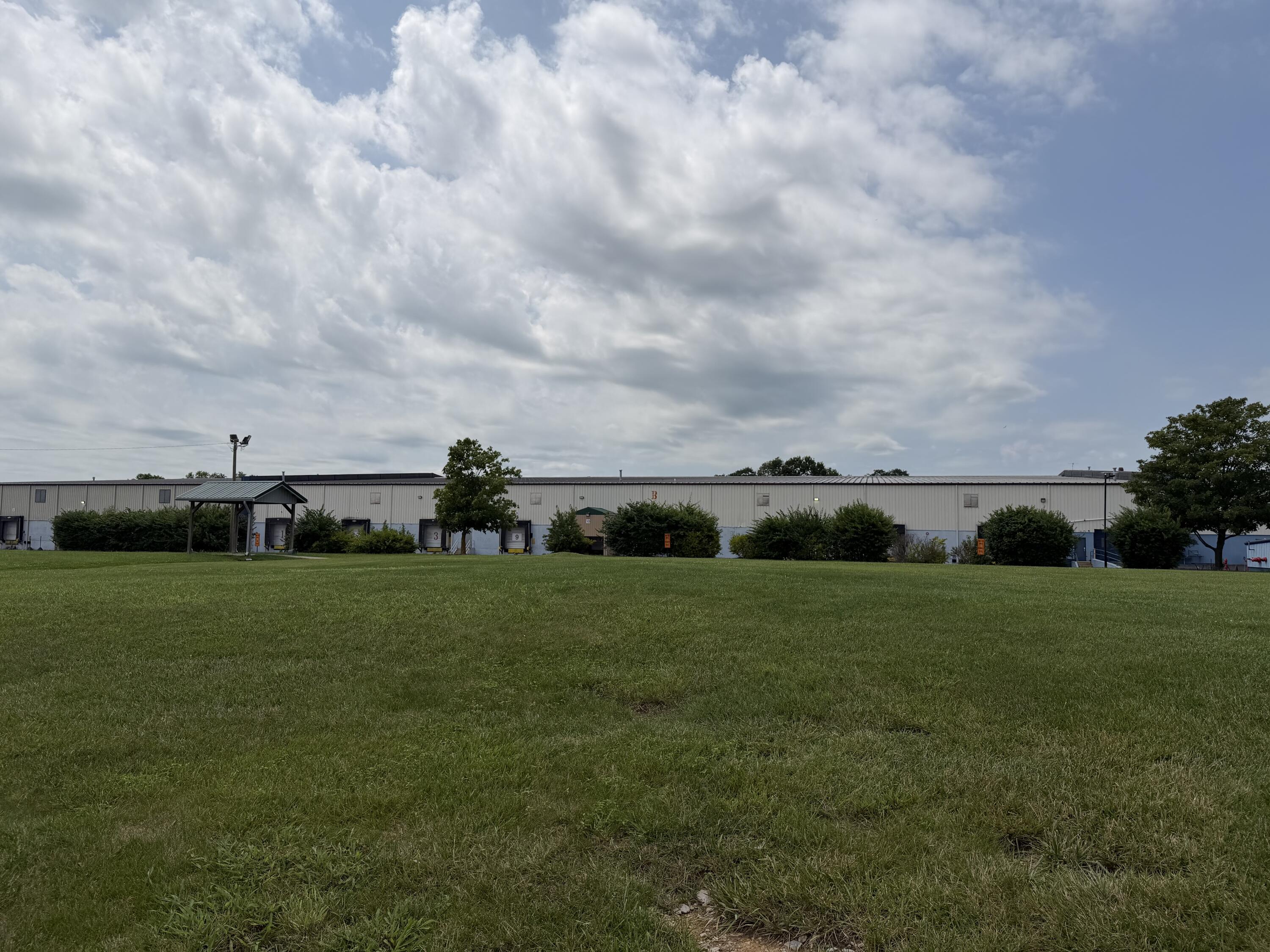 100 Summer Court Property Photo 6