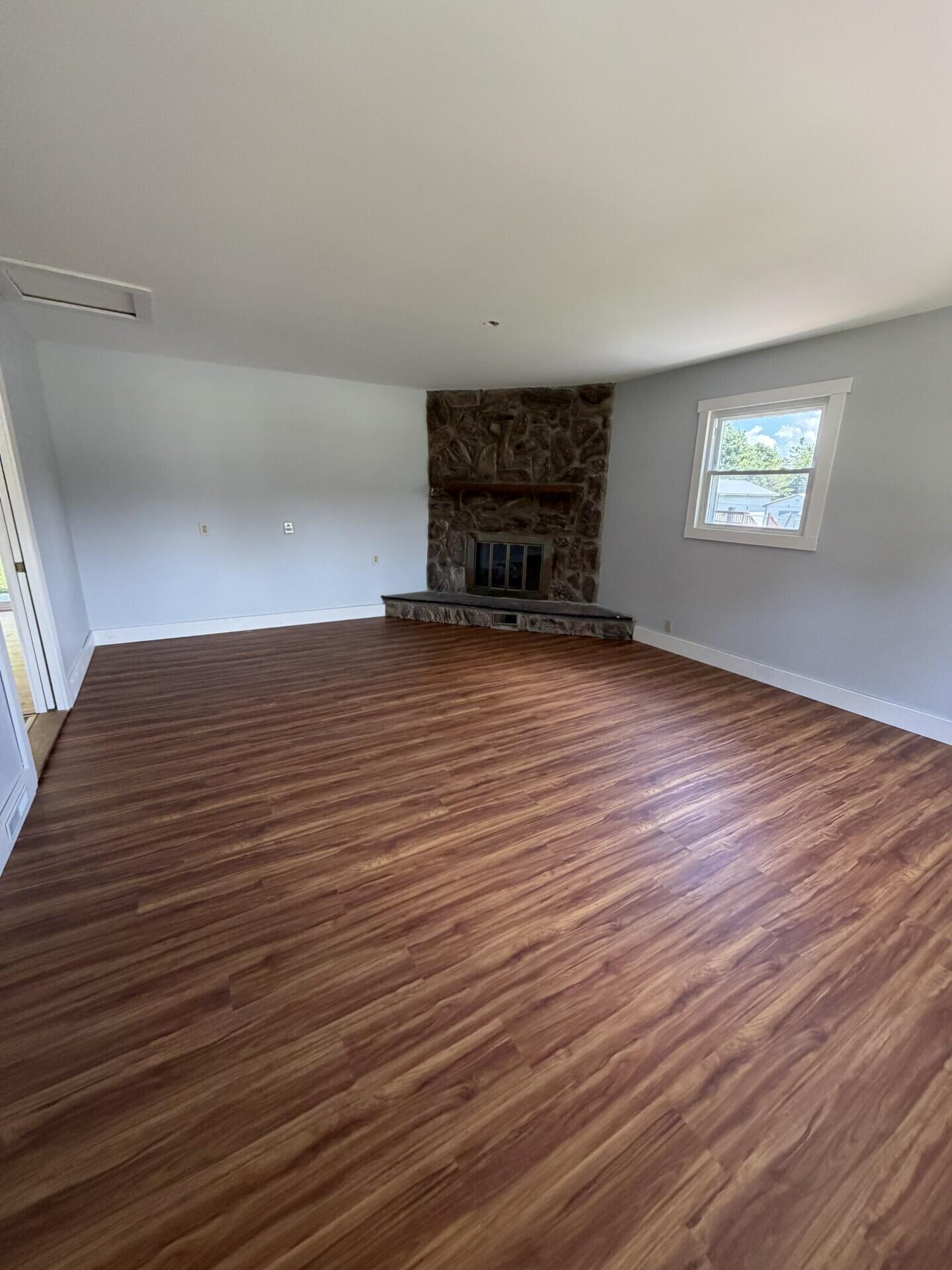 721 Wayland Drive Property Photo 6