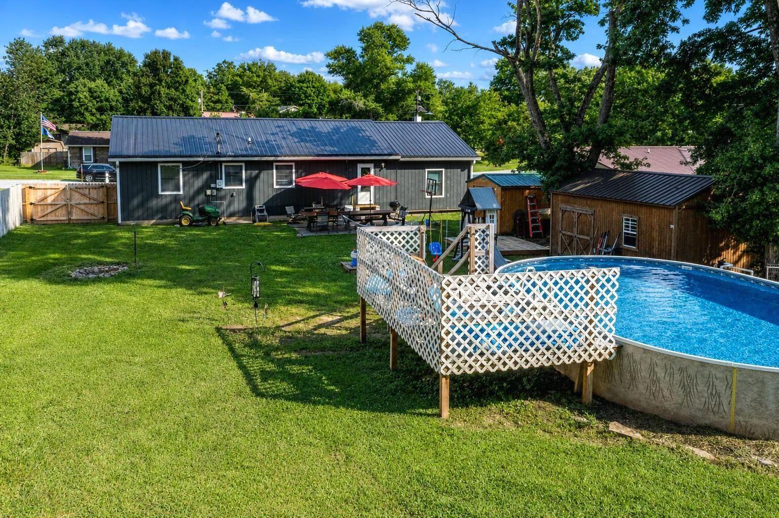 2217 Redbud Lane Property Photo 8