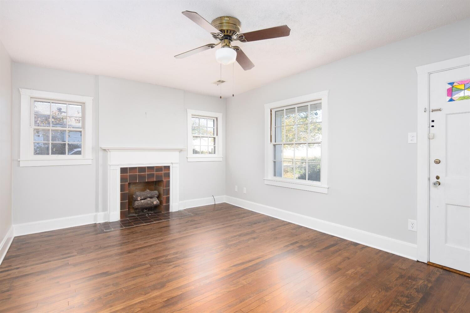 1220 Hammond Avenue Property Photo 8