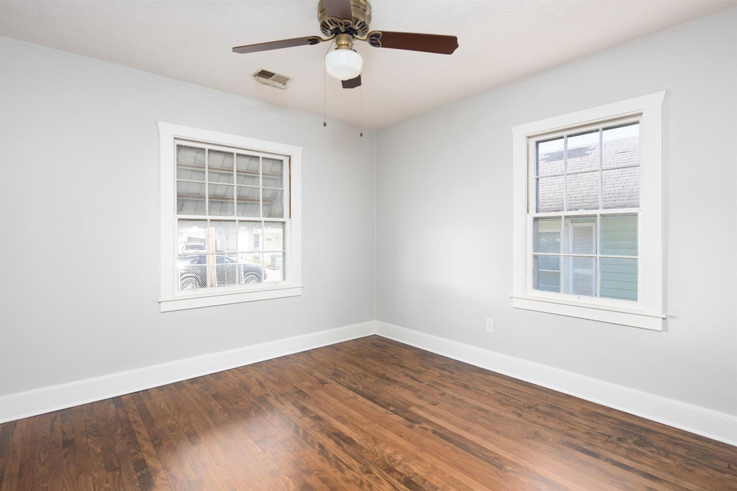 1220 Hammond Avenue Property Photo 9