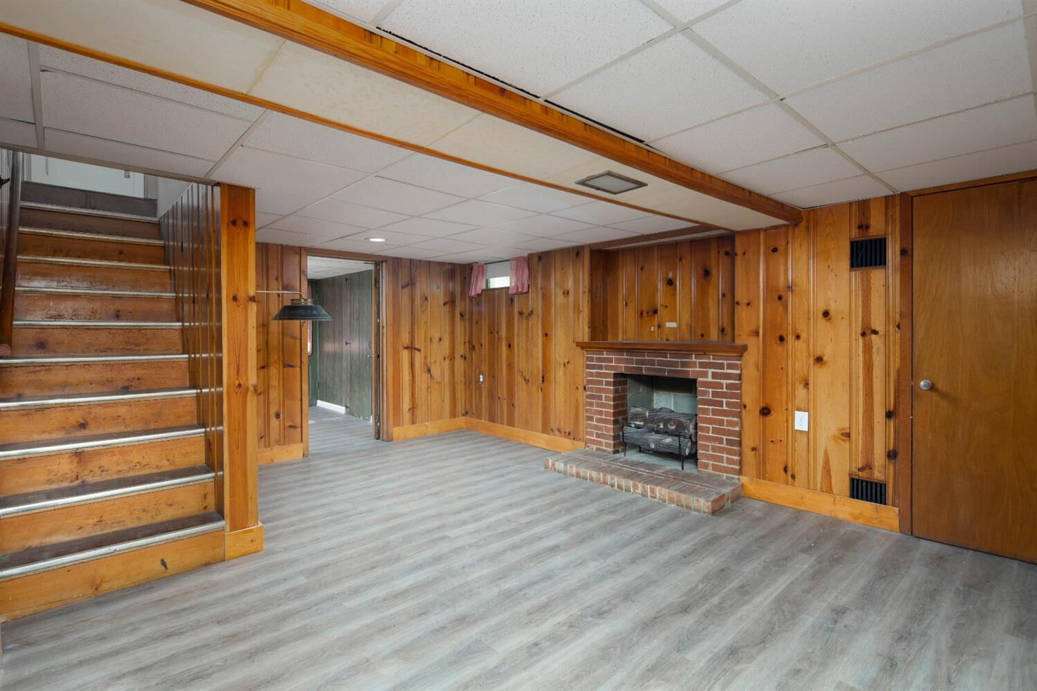 1220 Hammond Avenue Property Photo 12