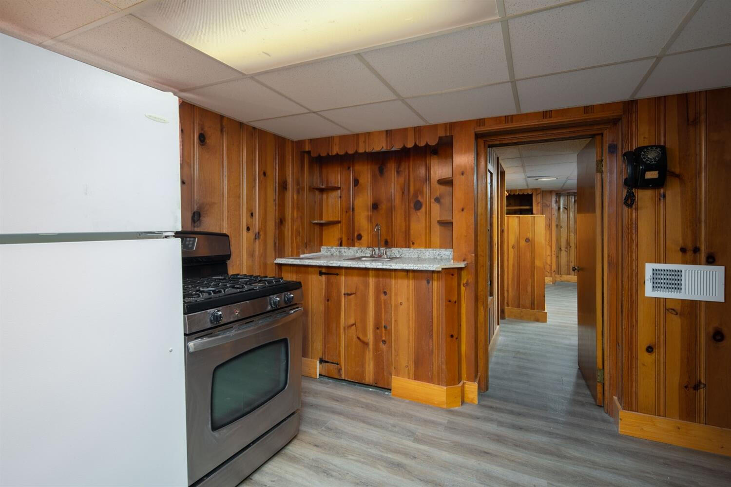 1220 Hammond Avenue Property Photo 14