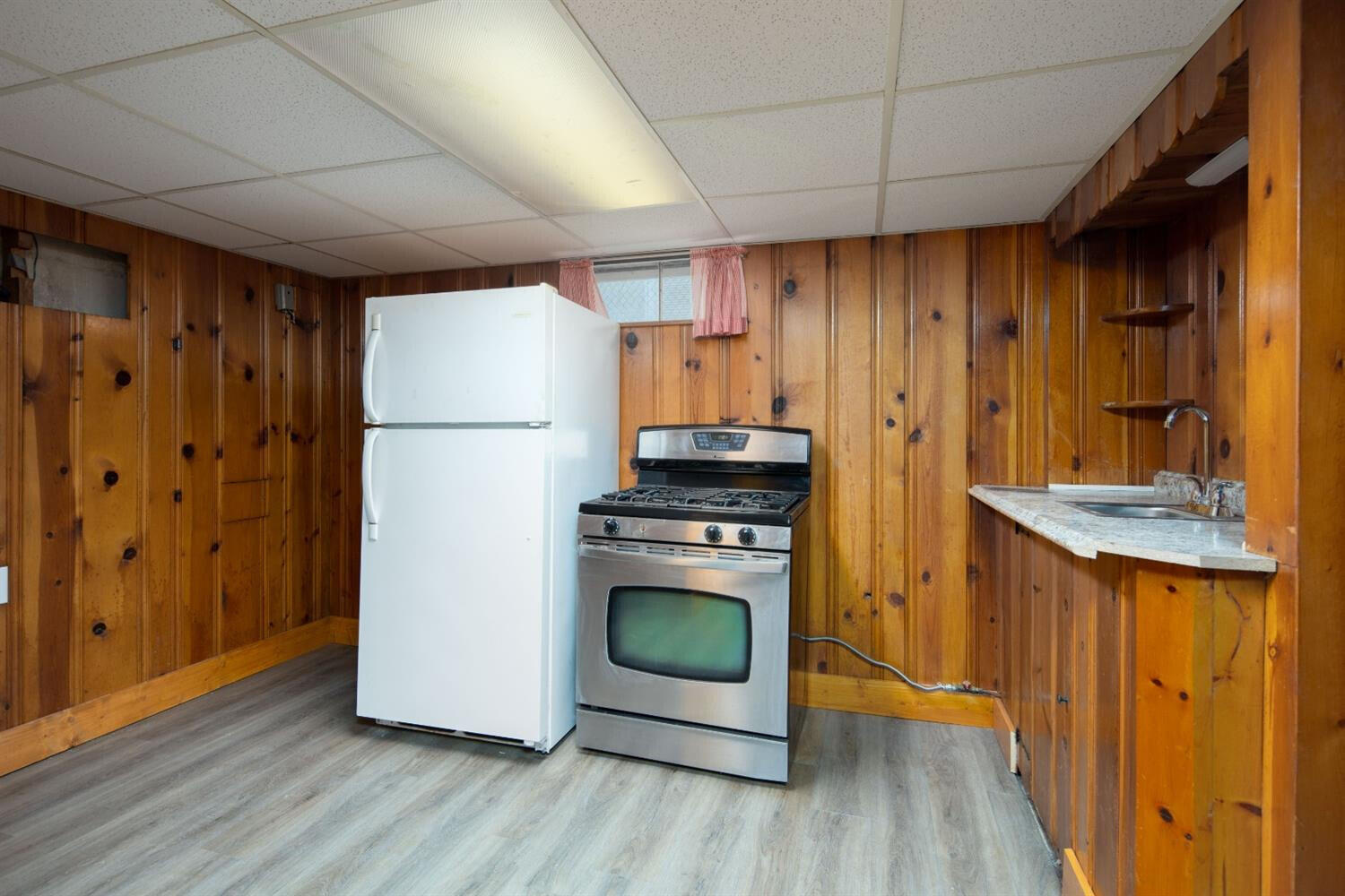 1220 Hammond Avenue Property Photo 15