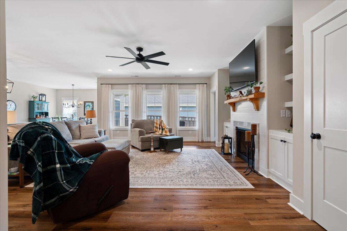 140 Coachman Place Property Photo 19