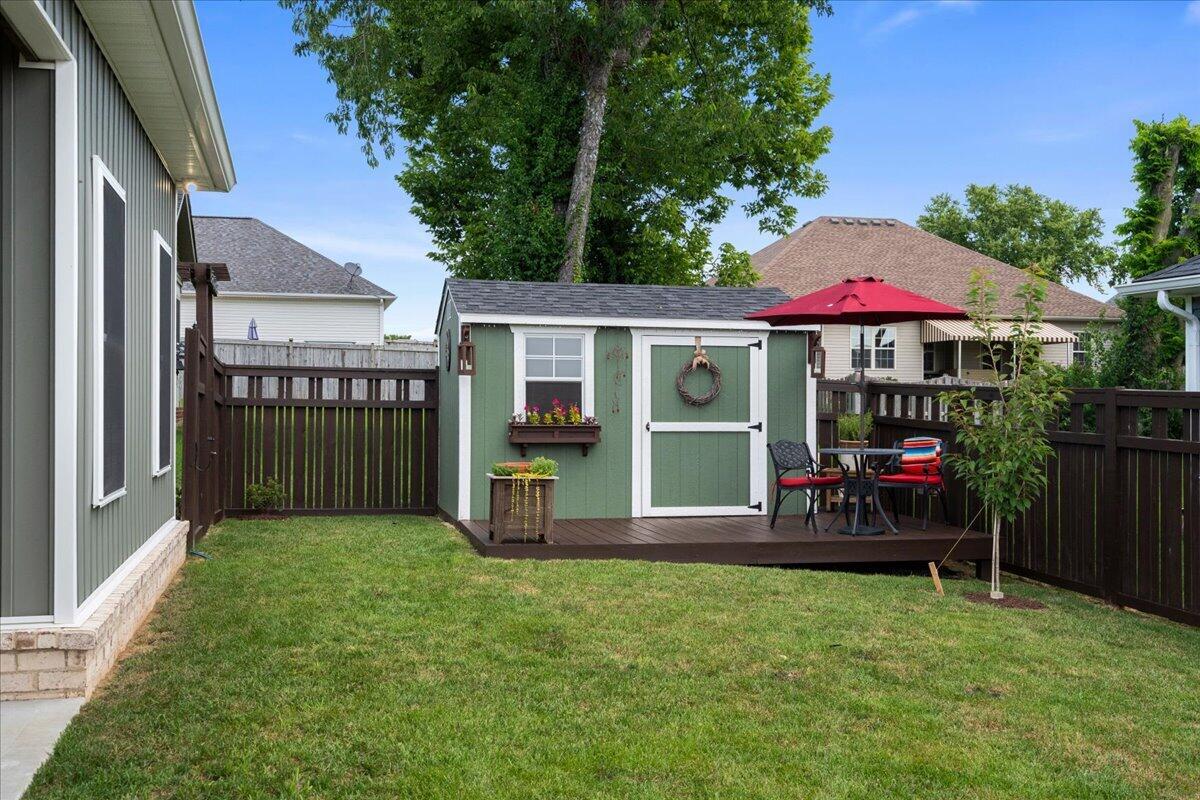 140 Coachman Place Property Photo 38