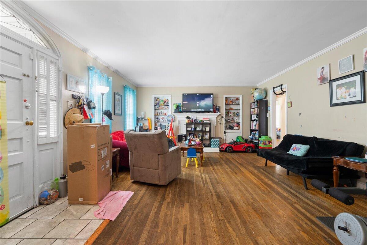 325 S 3rd Street Property Photo 6